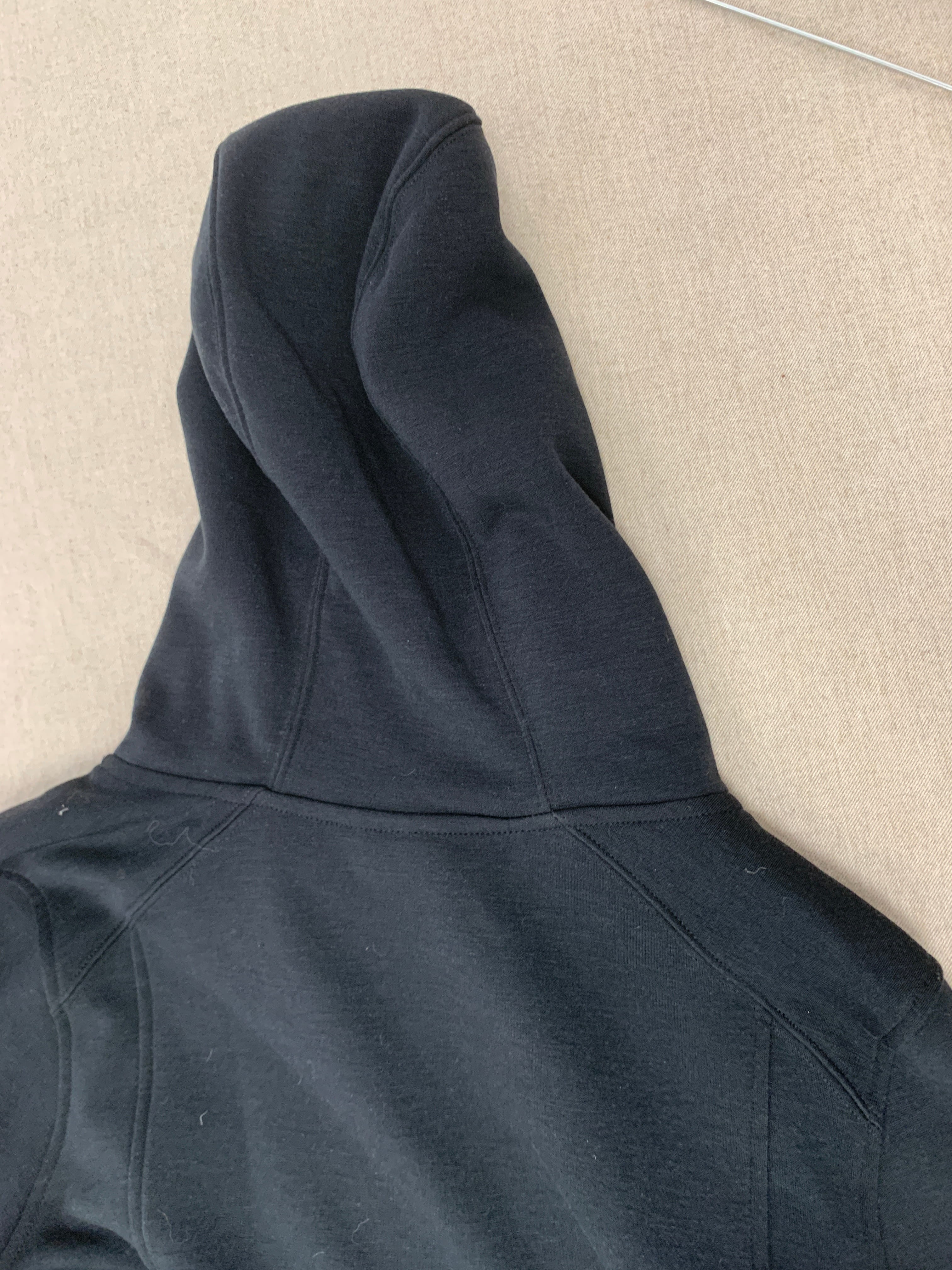 Voir photo 7 de Pull à capuche Roxy T.38 - vêtements femmes Pull à capuche Roxy T.38 - vêtements femmes Très bon état reconditionné photo 7