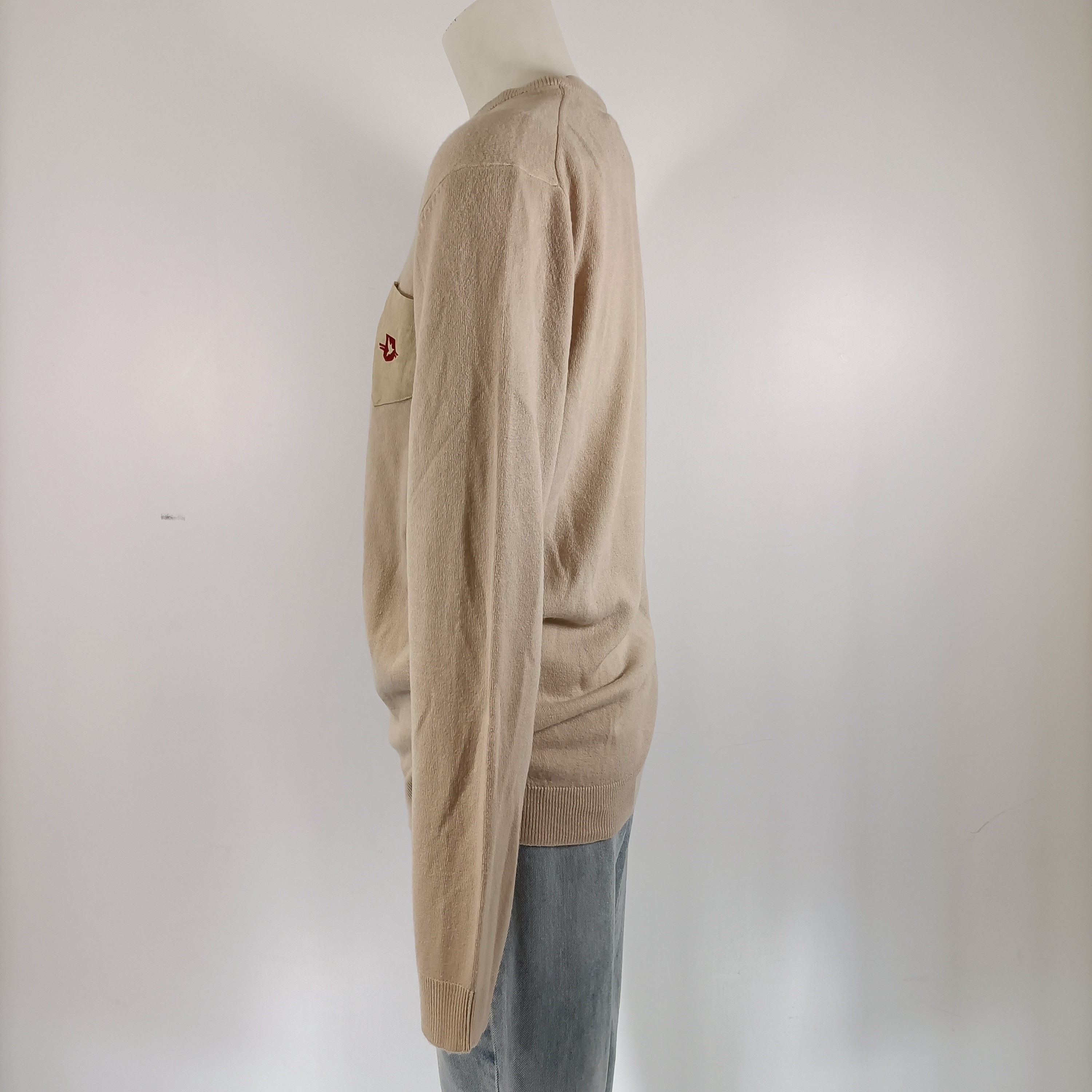 Voir photo 2 de Pull beige col rond cachemire Just Emporio brodé poitrine taille s coupe unisexe A2103 Pull beige col rond cachemire Just Emporio brodé poitrine taille s coupe unisexe A2103 Parfait état reconditionné photo 2