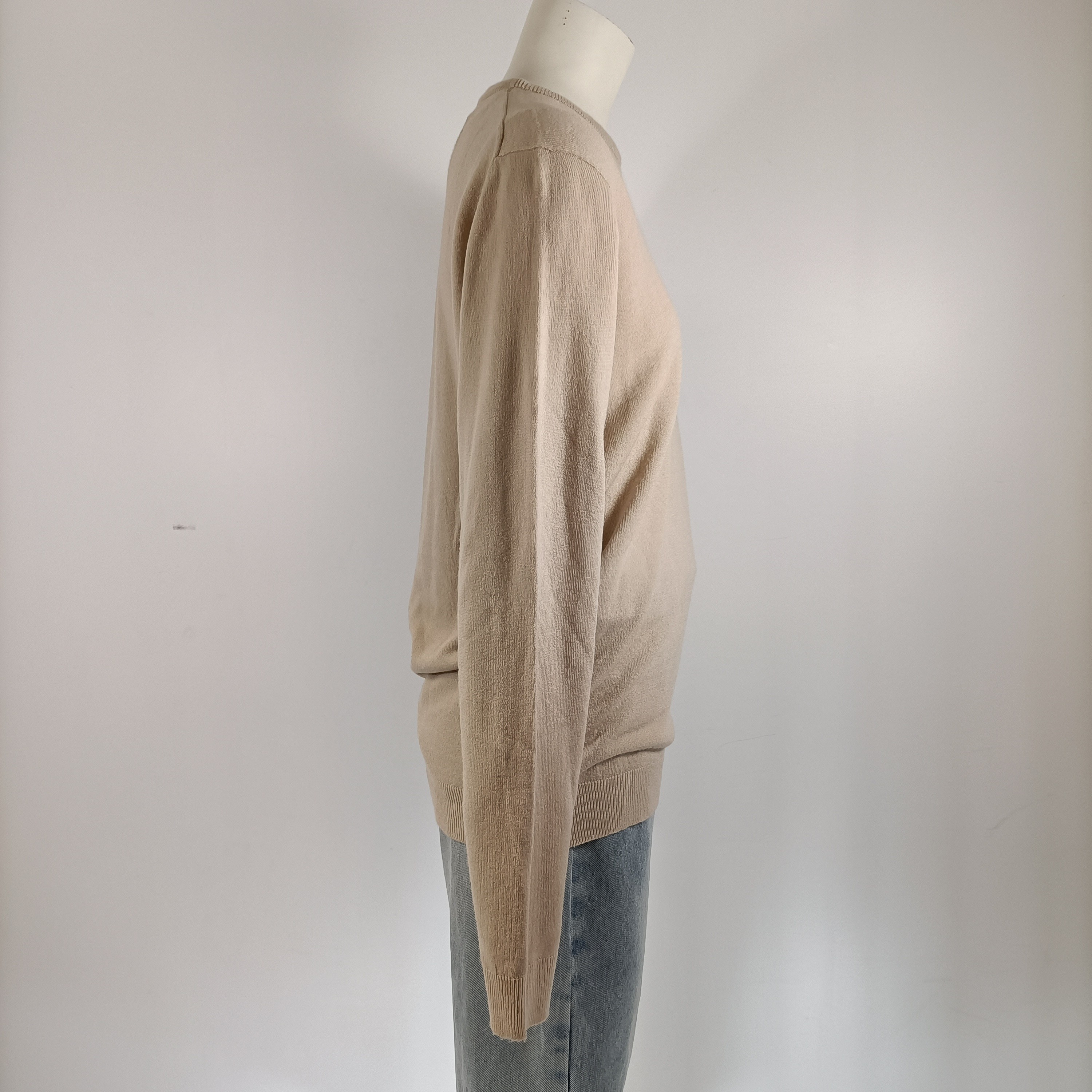 Voir photo 4 de Pull beige col rond cachemire Just Emporio brodé poitrine taille s coupe unisexe A2103 Pull beige col rond cachemire Just Emporio brodé poitrine taille s coupe unisexe A2103 Parfait état reconditionné photo 4