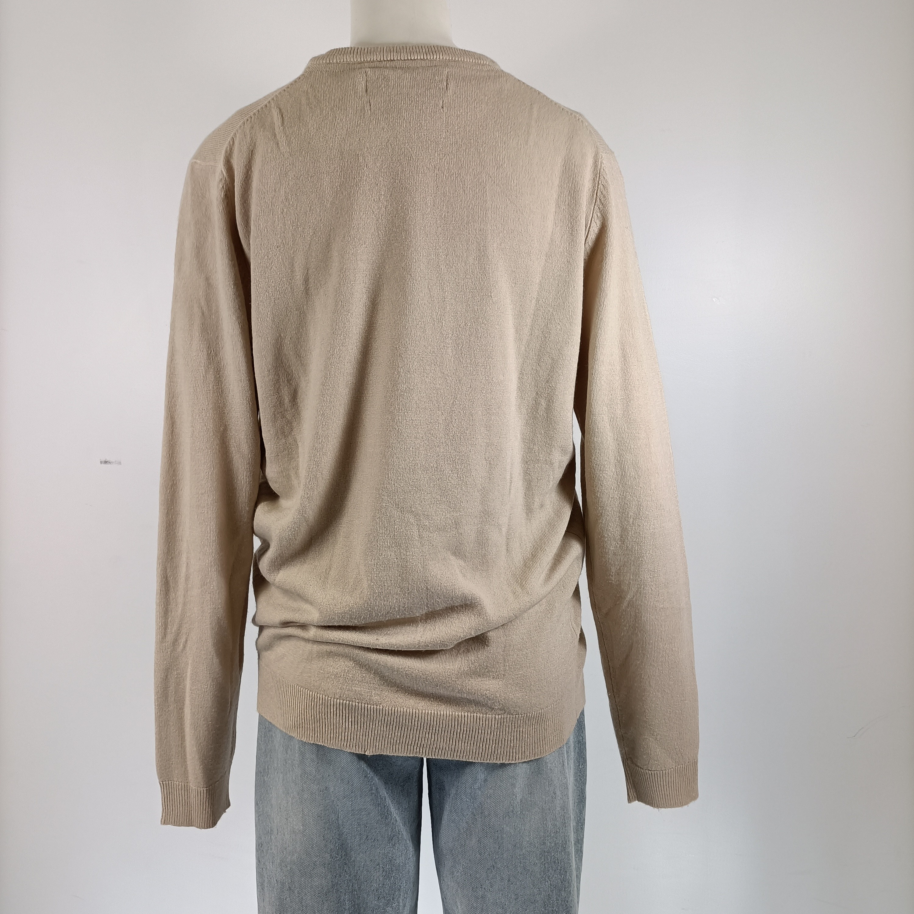 Voir photo 9 de Pull beige col rond cachemire Just Emporio brodé poitrine taille s coupe unisexe A2103 Pull beige col rond cachemire Just Emporio brodé poitrine taille s coupe unisexe A2103 Parfait état reconditionné photo 9