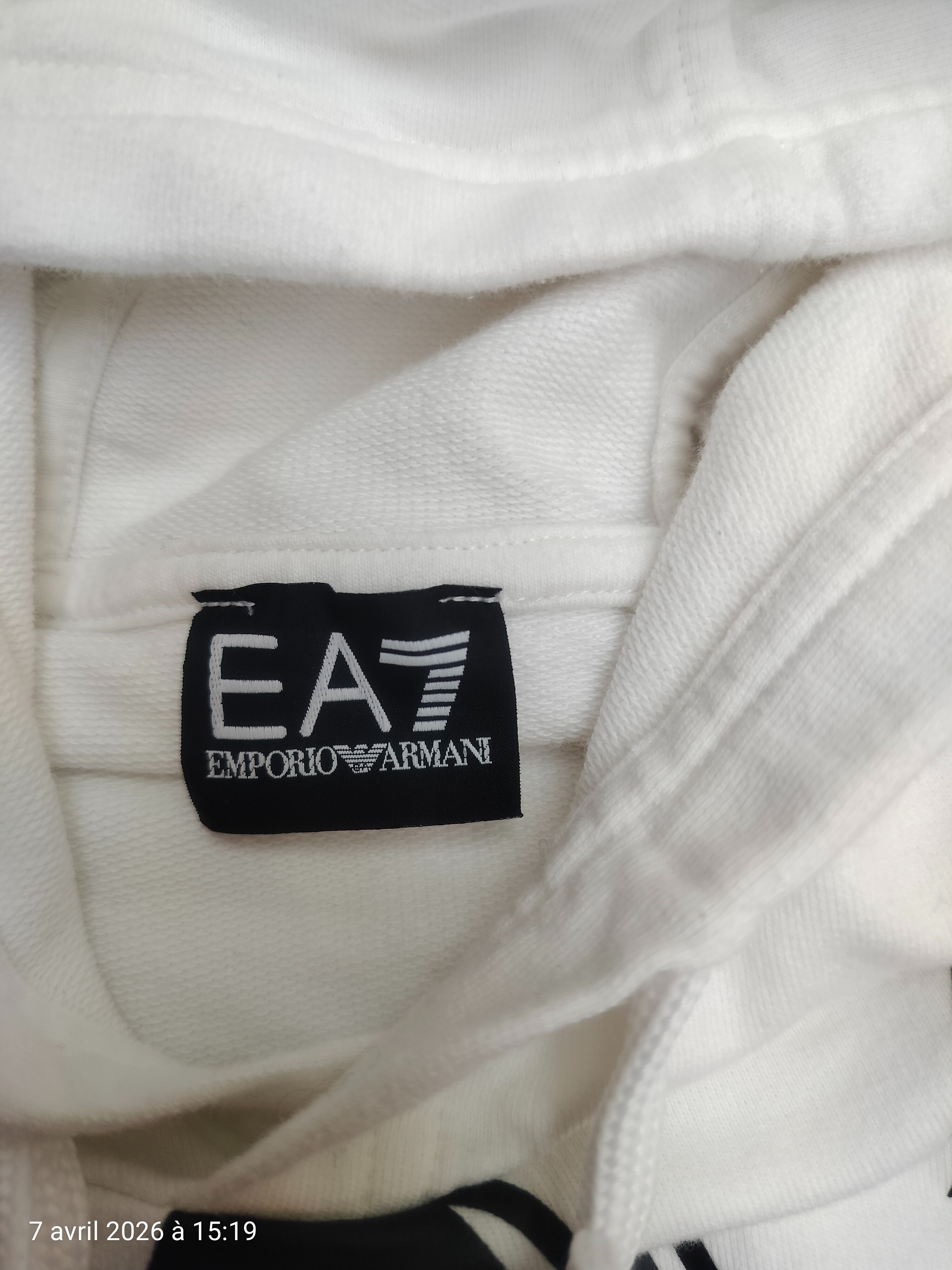 Voir photo 4 de Pull Blanc Emporio Armani EA7 pour homme Logo Series en coton brossé avec capuche T-S Pull Blanc Emporio Armani EA7 pour homme Logo Series en coton brossé avec capuche T-S Bon état reconditionné photo 4