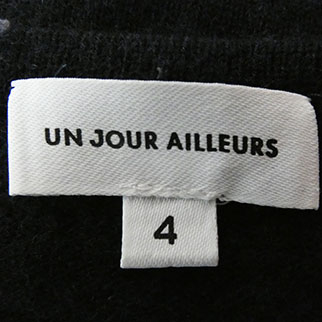 Voir photo 4 de Pull bleu imprimé - Femme - Un Jour Ailleurs - Taille 4 Pull bleu imprimé - Femme - Un Jour Ailleurs - Taille 4 Très bon état reconditionné photo 4