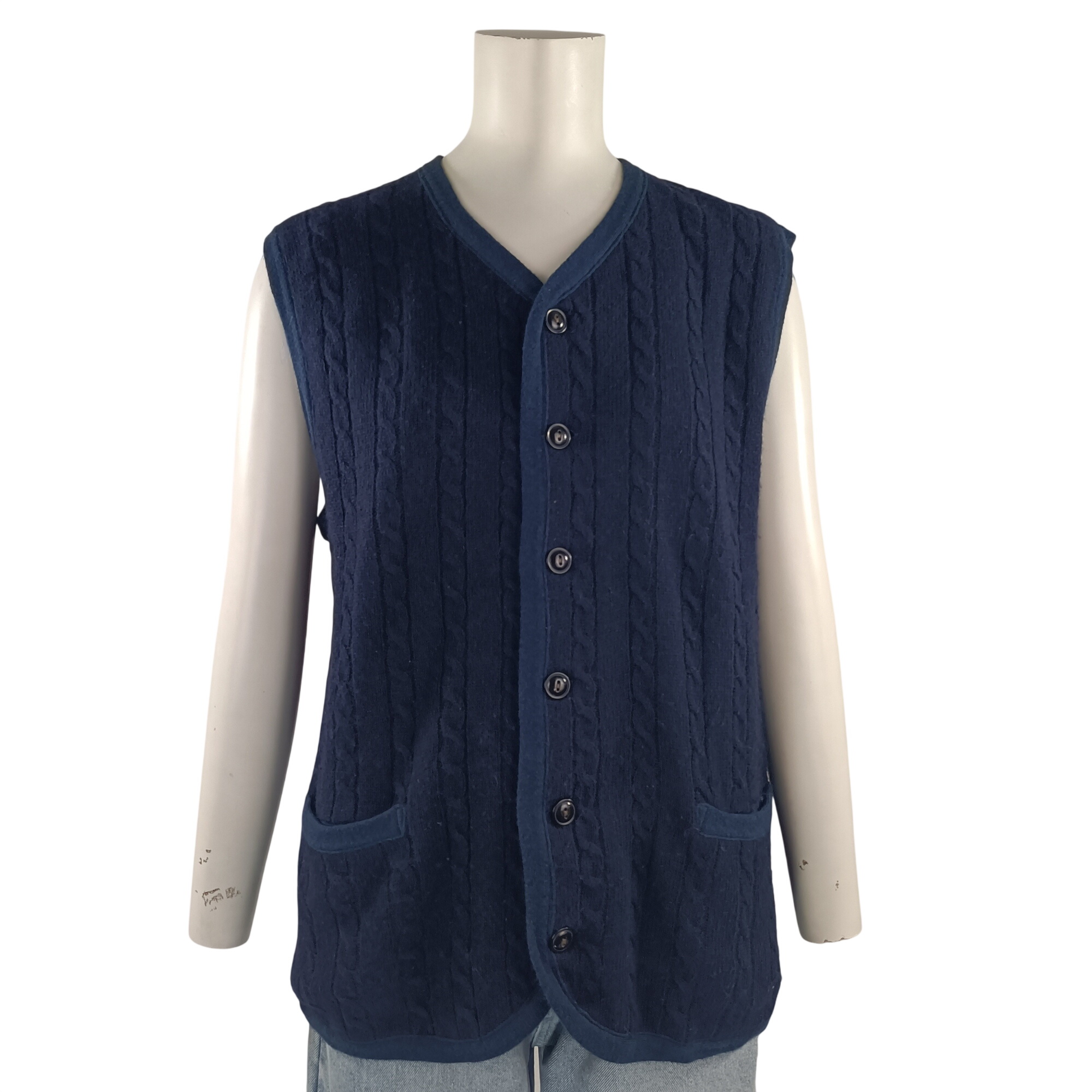 Acheter Pull cardigan à boutons - Bellerose - M Très bon état - 11,00 € Pull cardigan à boutons - Bellerose - M Très bon état reconditionné disponible sur Label Emmaüs