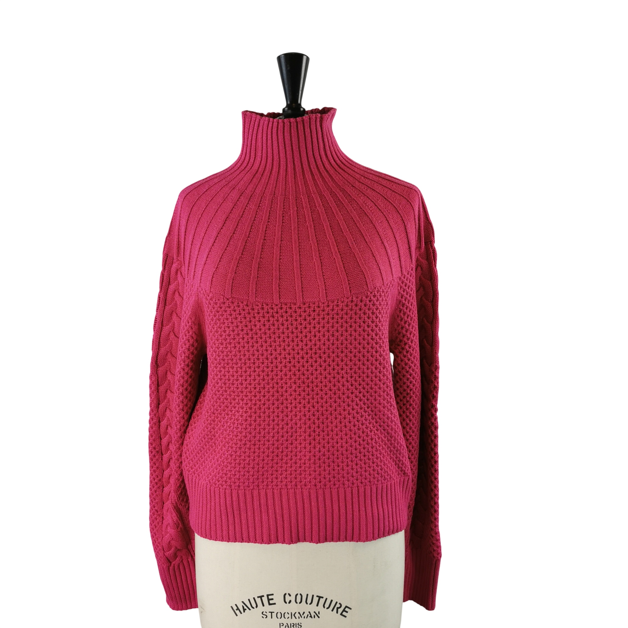 Acheter Pull col montant maille texturée – Taille M (estimée) – Fuchsia Parfait état - 11,20 € Pull col montant maille texturée – Taille M (estimée) – Fuchsia Parfait état reconditionné disponible sur Label Emmaüs