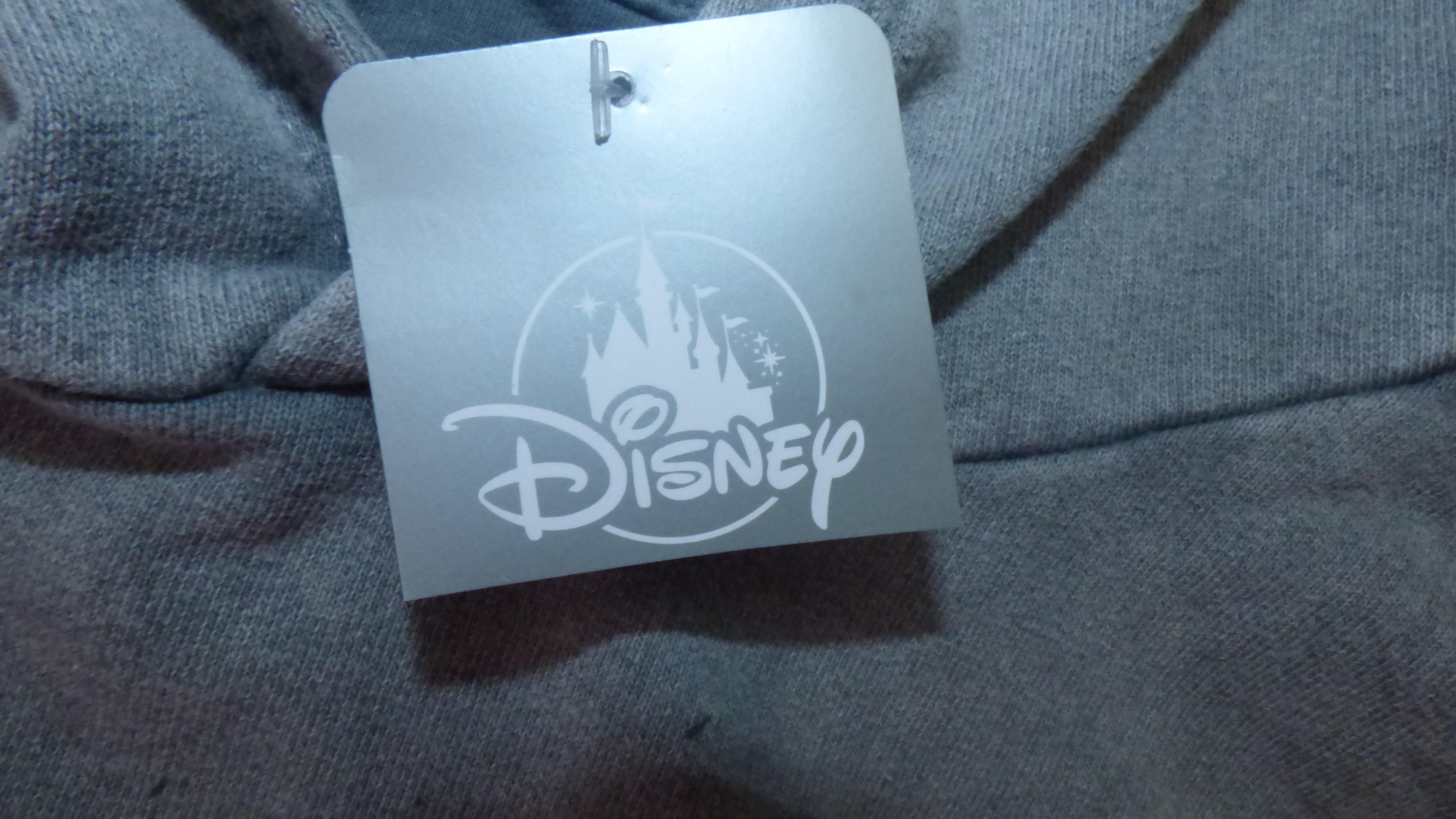 Voir photo 4 de Pull Disney "Pirates des Caraïbes" T11/12 ans neuf Pull Disney "Pirates des Caraïbes" T11/12 ans neuf Très bon état reconditionné photo 4
