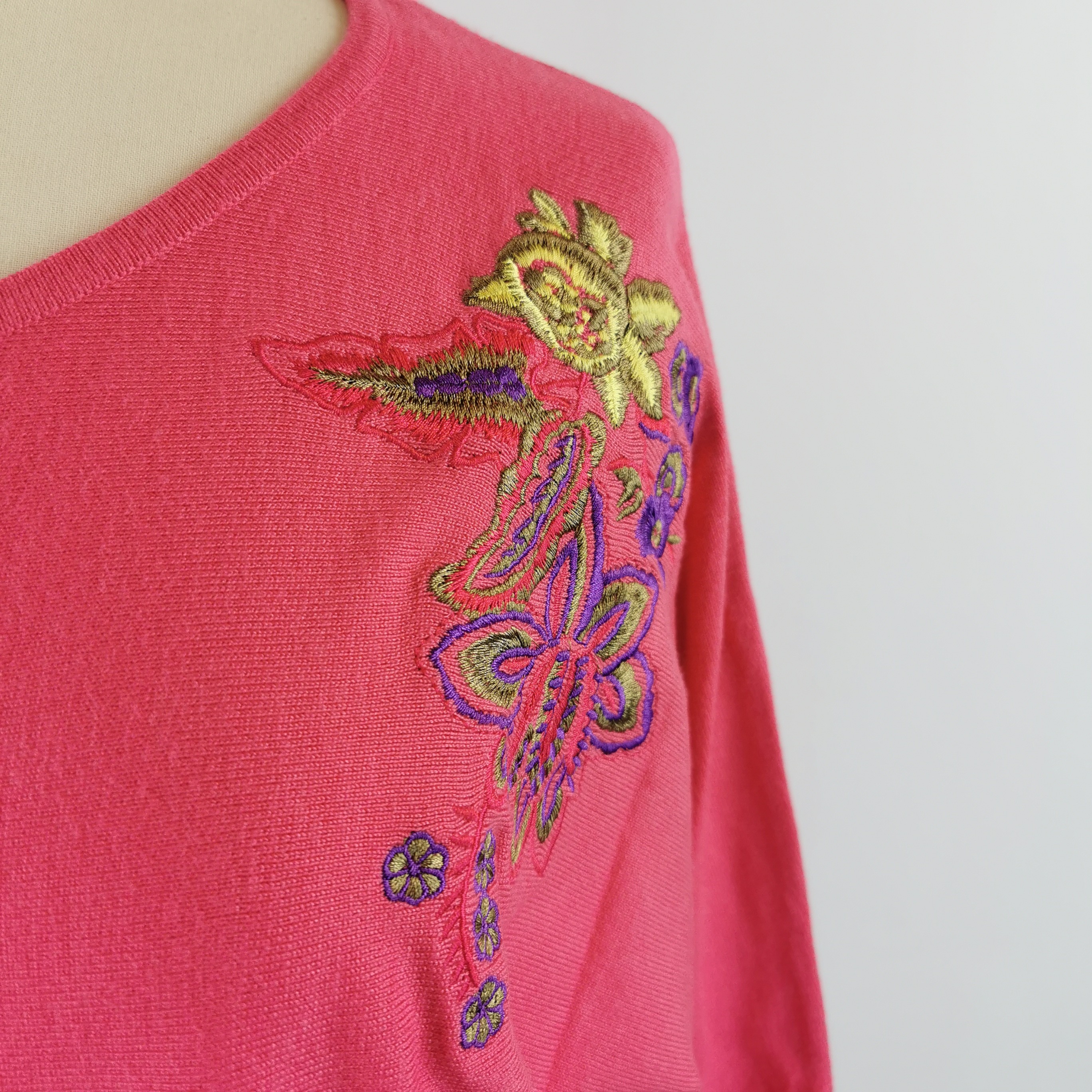 Voir photo 4 de Pull en maille RIU 36 rose Pull en maille RIU 36 rose Très bon état reconditionné photo 4