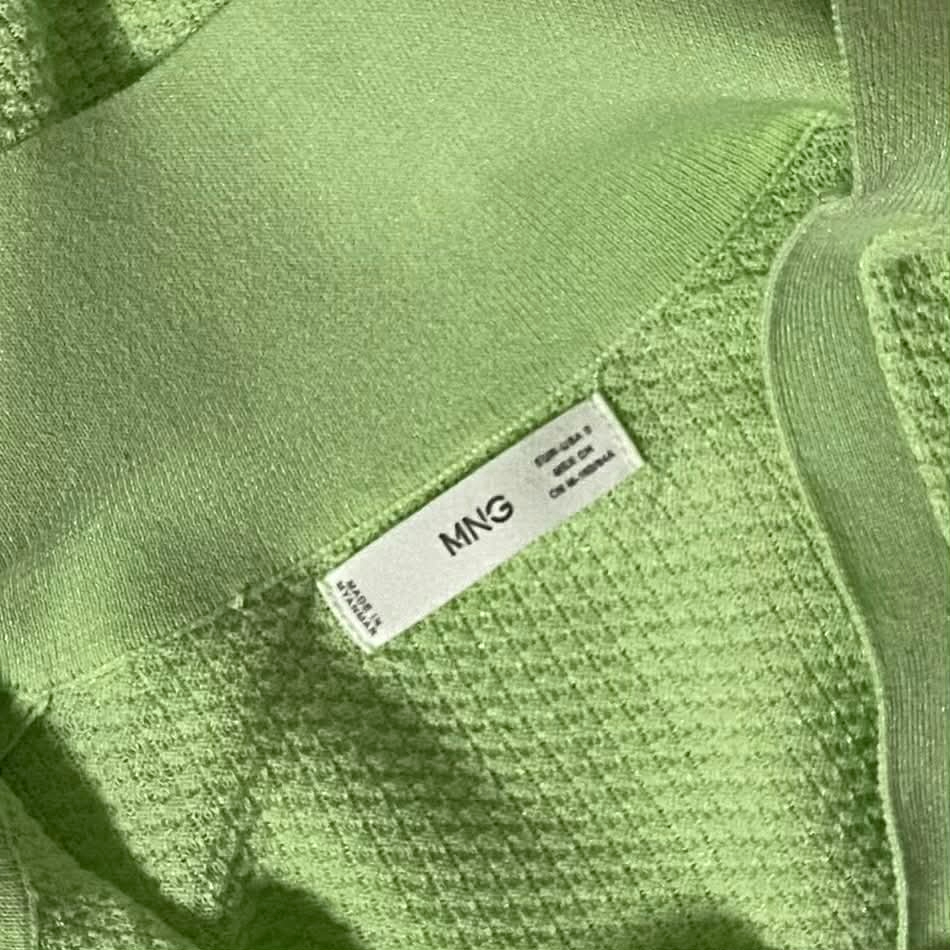 Voir photo 5 de Pull femme manches courtes col polo vert clair - MNG - S Pull femme manches courtes col polo vert clair - MNG - S Très bon état reconditionné photo 5