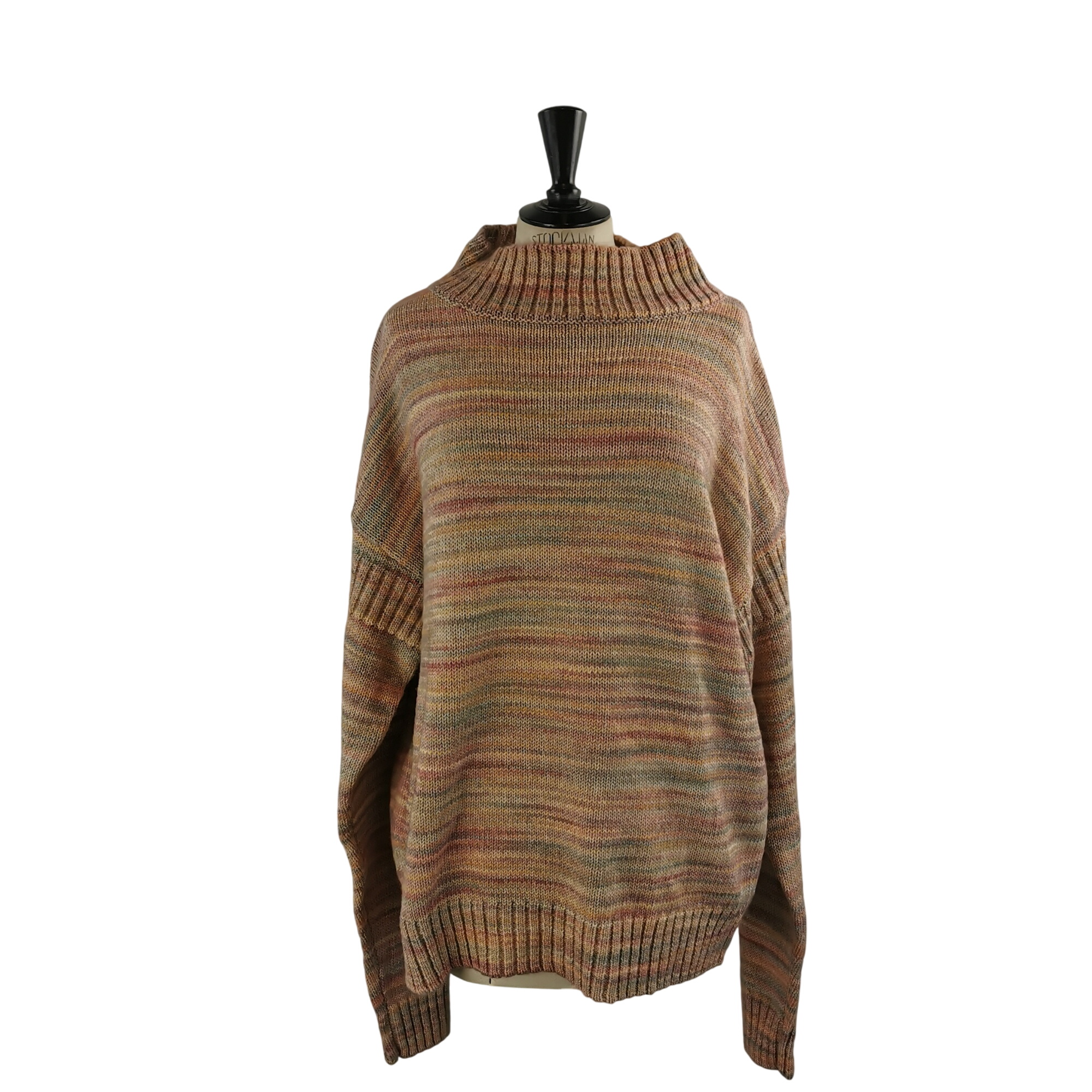 Acheter Pull multicolore XL (estimée) Parfait état - 11,00 € Pull multicolore XL (estimée) Parfait état reconditionné disponible sur Label Emmaüs
