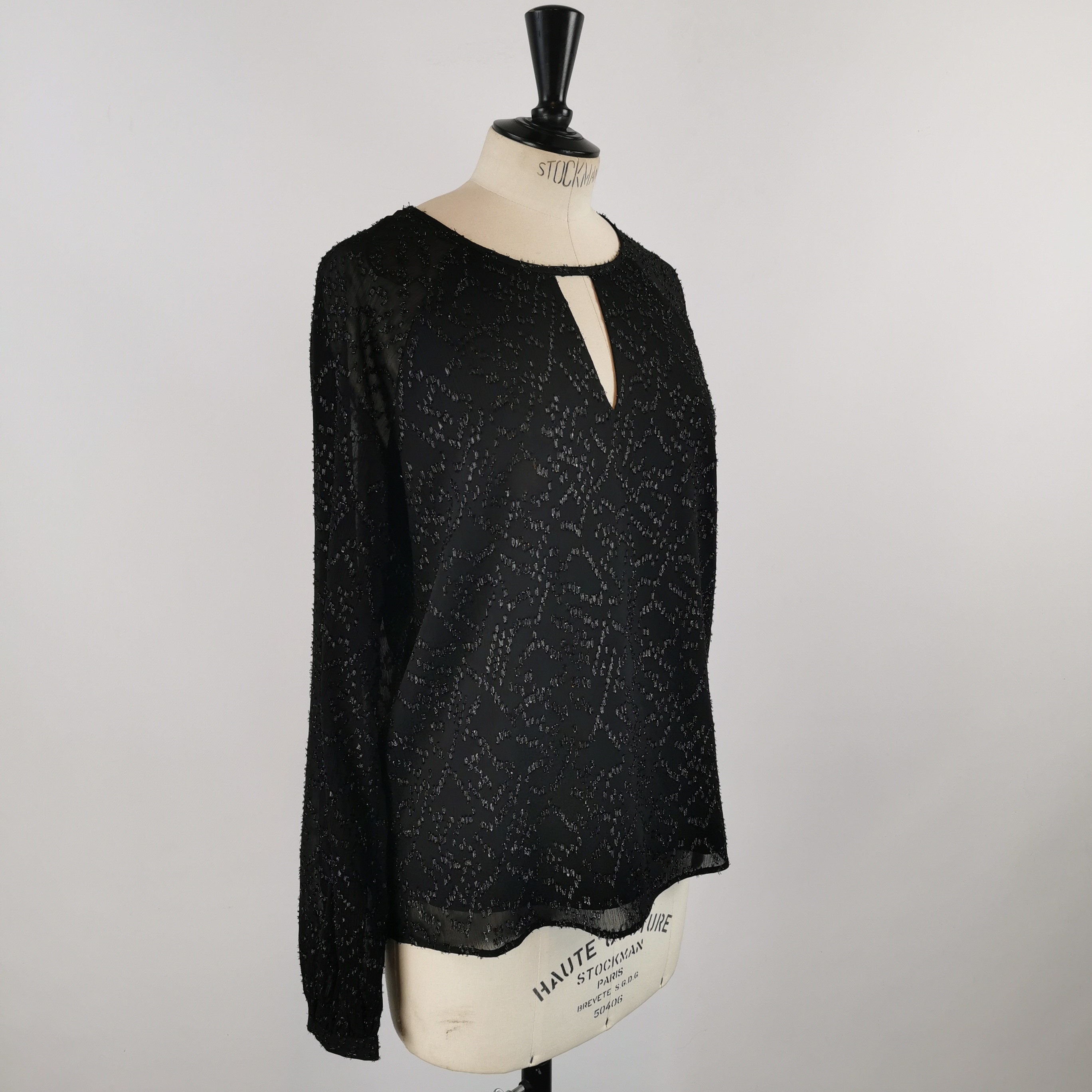 Voir photo 3 de Pull noir RIU T38 Pull noir RIU T38 Parfait état reconditionné photo 3