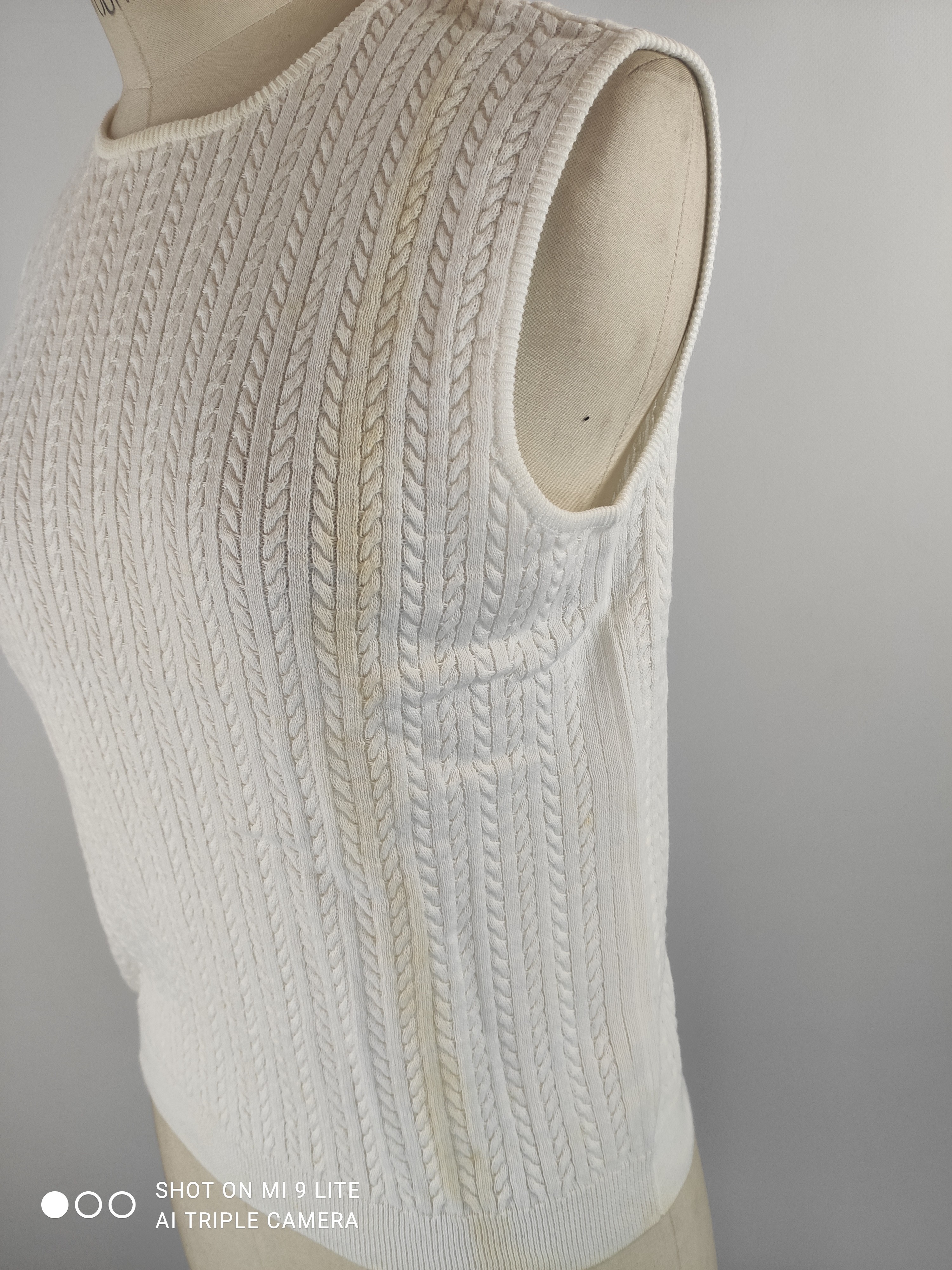 Voir photo 6 de Pull sans manches en maille torsadée blanc – Polo Sport Ralph Lauren – S / 36 (Bon état) Pull sans manches en maille torsadée blanc – Polo Sport Ralph Lauren – S / 36 (Bon état) Bon état reconditionné photo 6