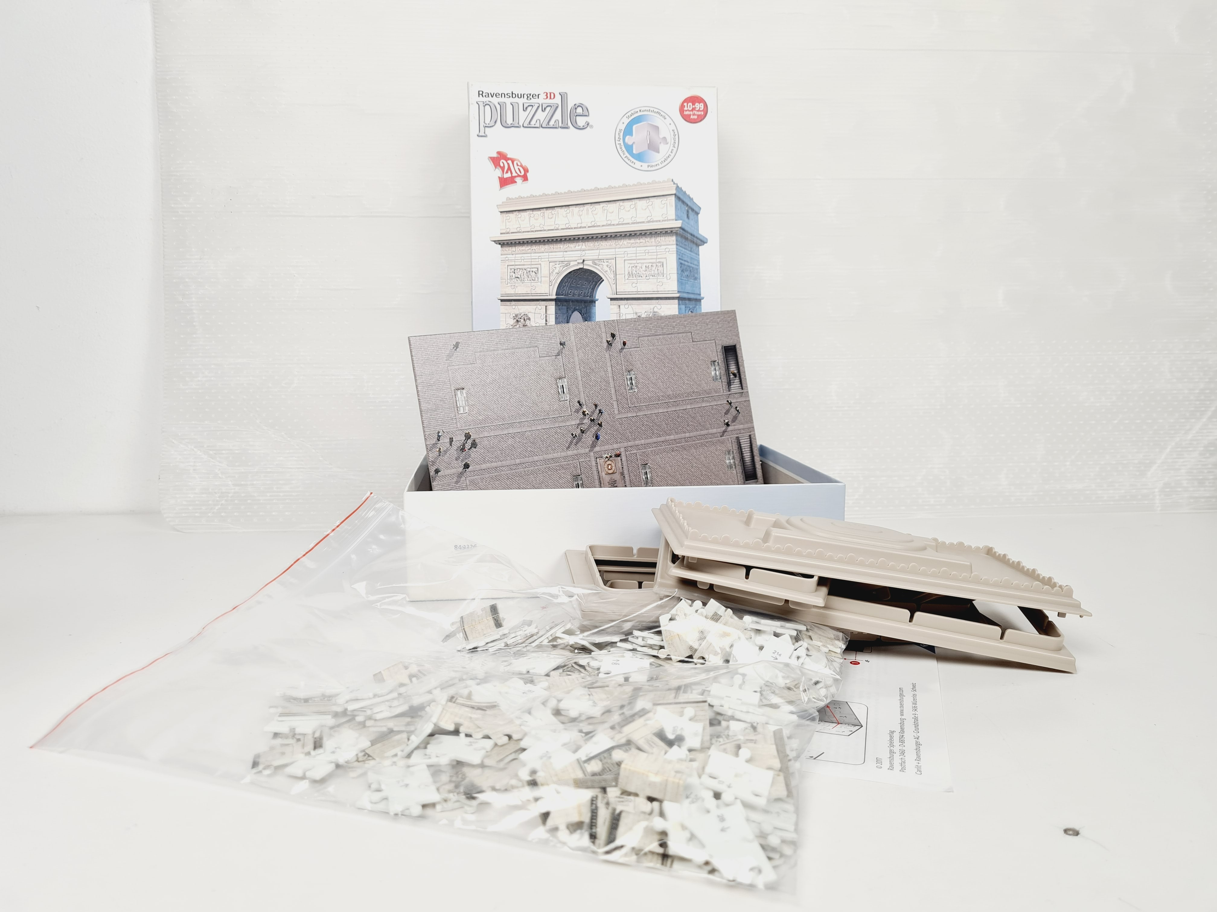 Voir photo 2 de Puzzle 3D 216 pièces - Arc de Triomphe - Ravensburger - 10 ans + Puzzle 3D 216 pièces - Arc de Triomphe - Ravensburger - 10 ans + Bon état reconditionné photo 2