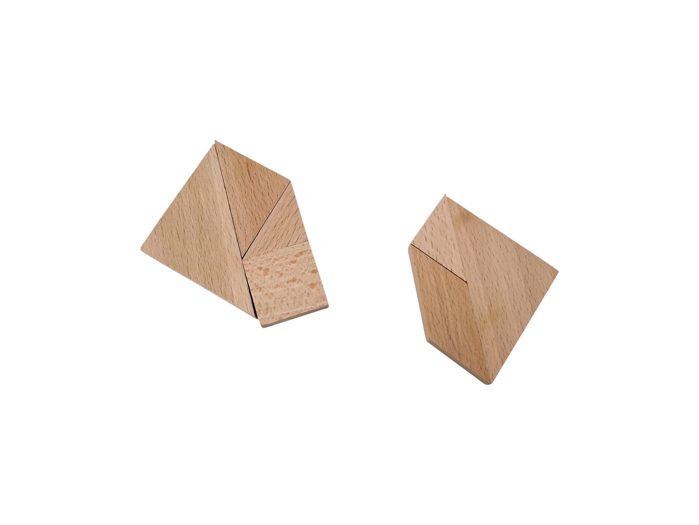 Acheter Qi tangram Parfait état - 10,40 € Qi tangram Parfait état reconditionné disponible sur Label Emmaüs