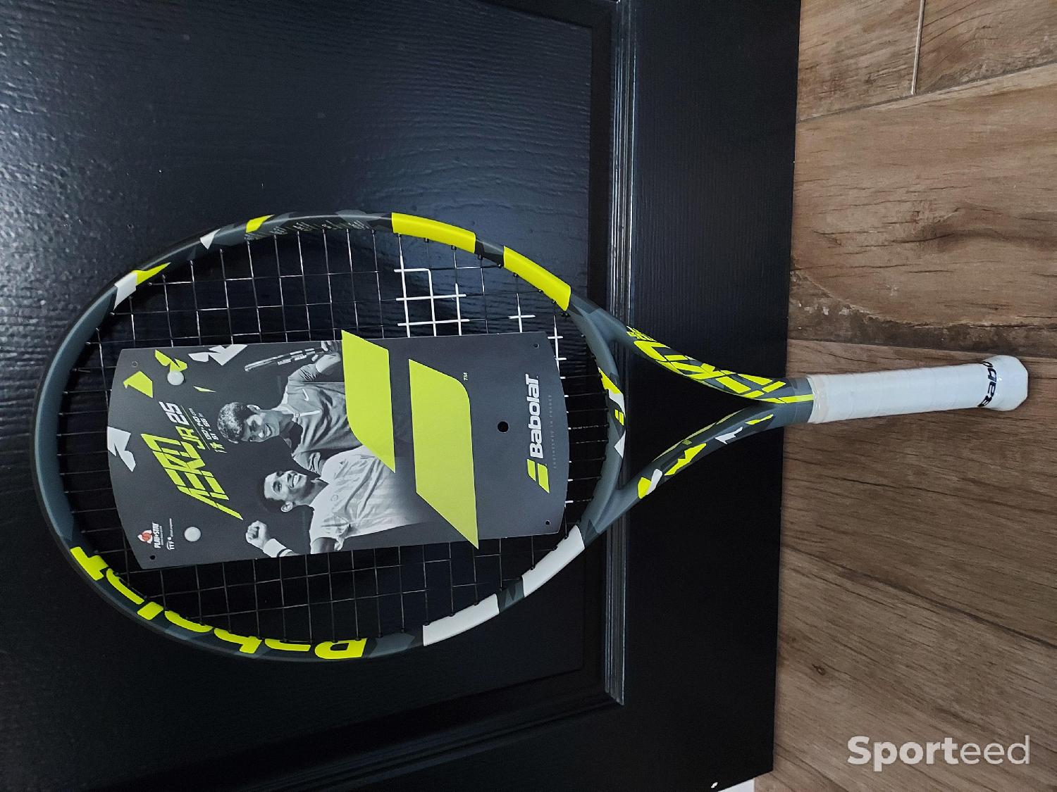 Raquette de tennis Babolat Aero Jr 25 _ 225g _Manche 000 _ Neuf Comme neuf (c'est déjà la condition standard) - 60,00 € Raquette de tennis Babolat Aero Jr 25 _ 225g _Manche 000 _ Neuf Comme neuf (c'est déjà la condition standard) Babolat reconditionné disponible sur Sporteed