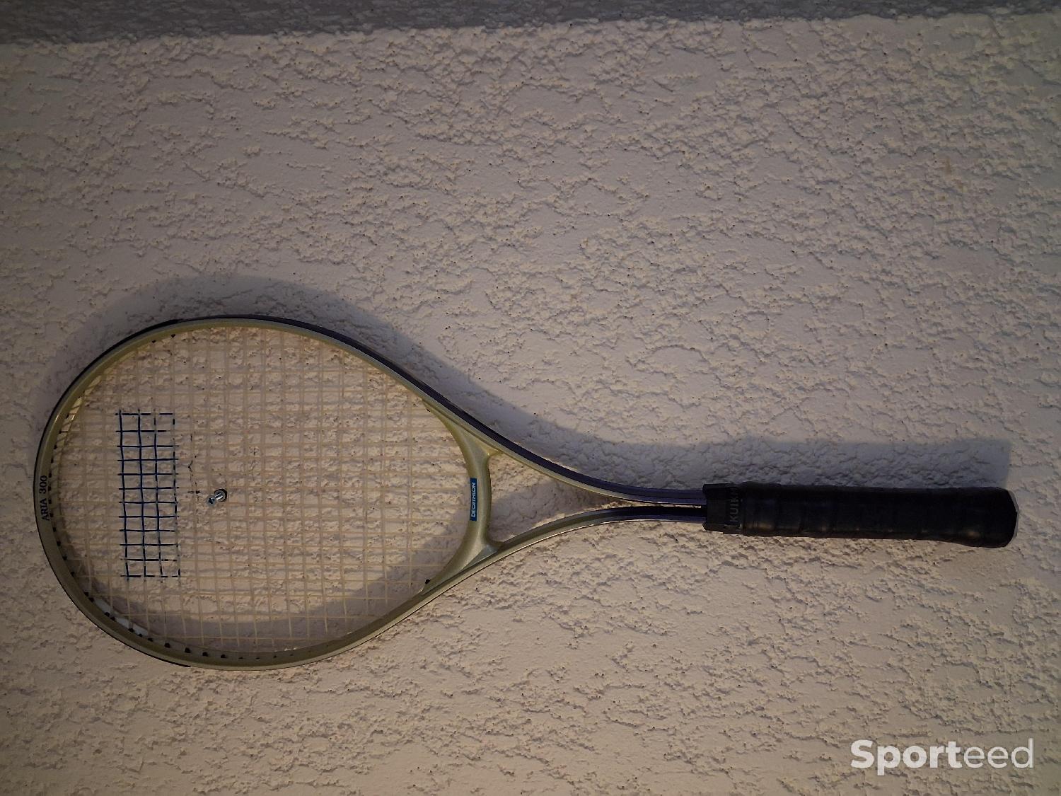 Acheter Raquette de tennis (Decathlon) modèle ARIA 300 Très bon état - 16,00 € Raquette de tennis (Decathlon) modèle ARIA 300 Très bon état reconditionné disponible sur Sporteed