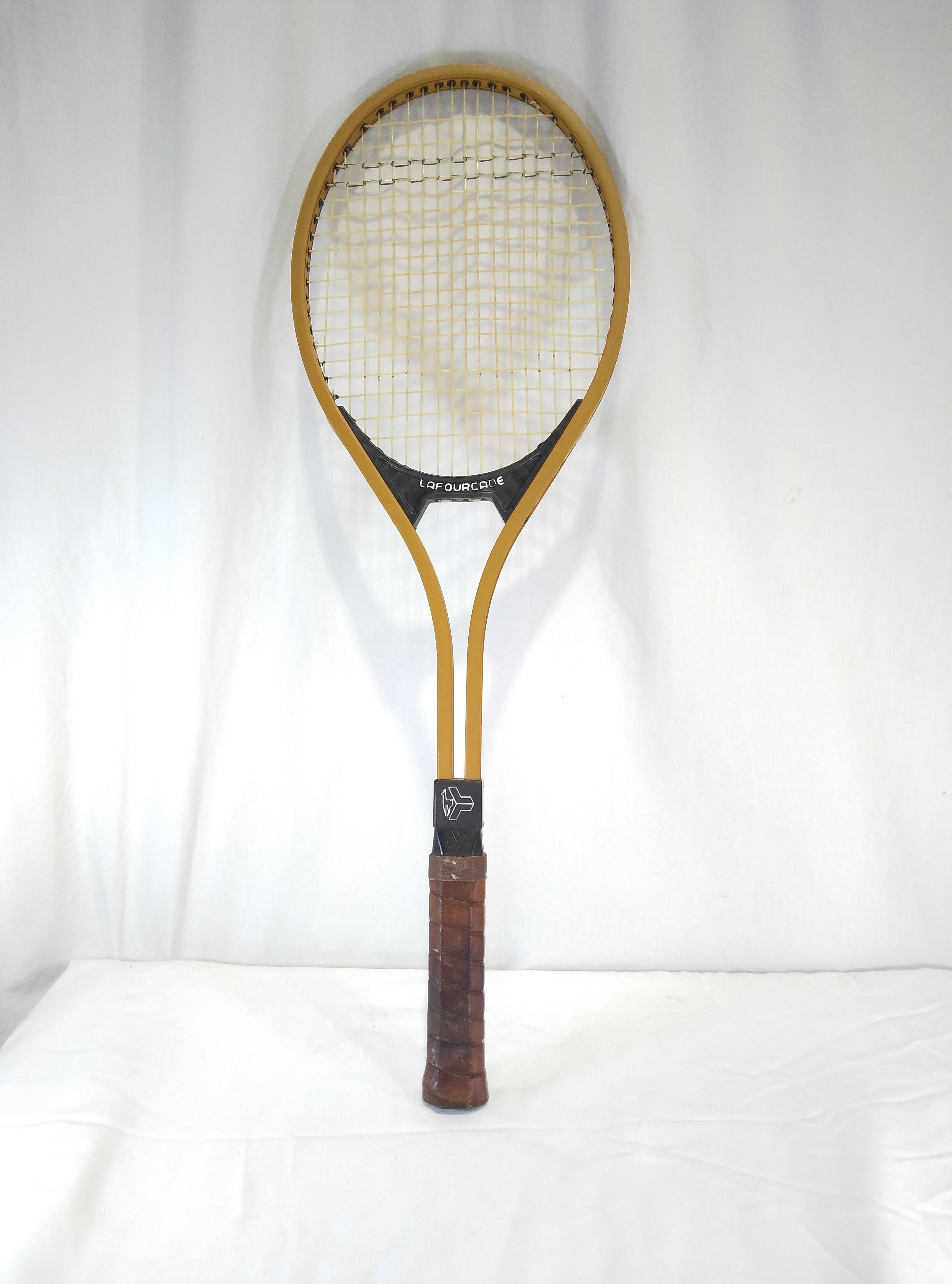Voir photo 3 de Raquette de tennis vintage en fibre de verre, Lafourcade Raquette de tennis vintage en fibre de verre, Lafourcade Très bon état reconditionné photo 3