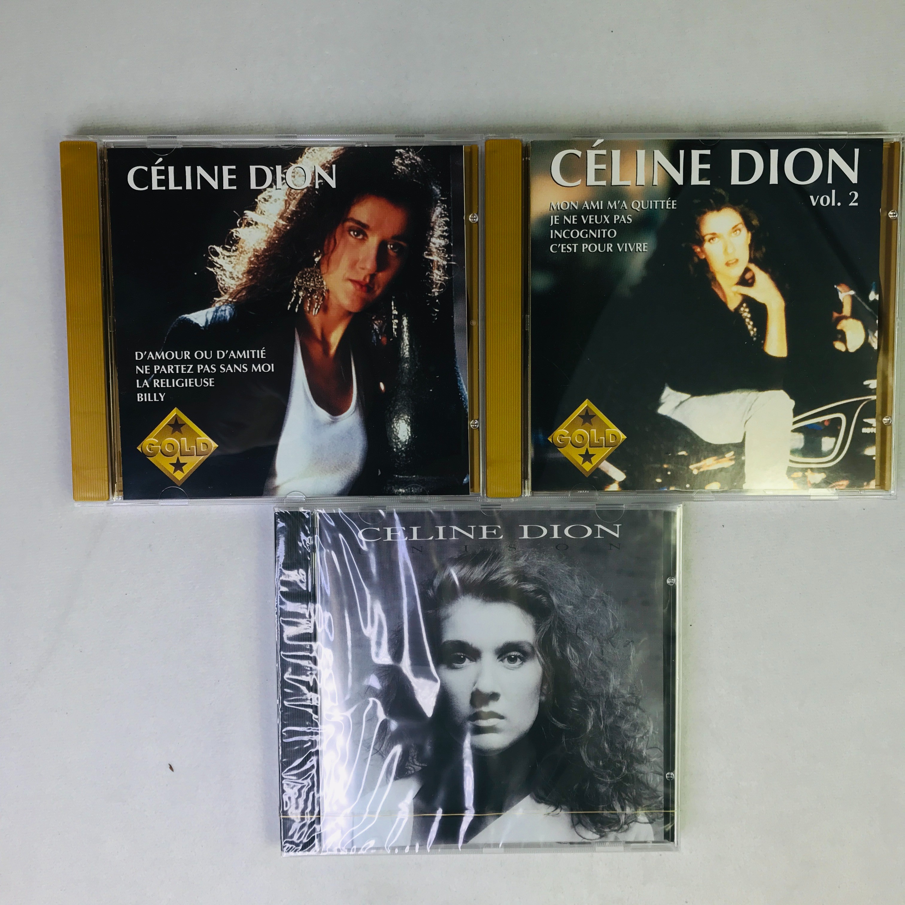 Voir photo 3 de RARE COFFRET BOX 3CD - CELINE DION - 1996 COLLECTOR RARE COFFRET BOX 3CD - CELINE DION - 1996 COLLECTOR Très bon état reconditionné photo 3