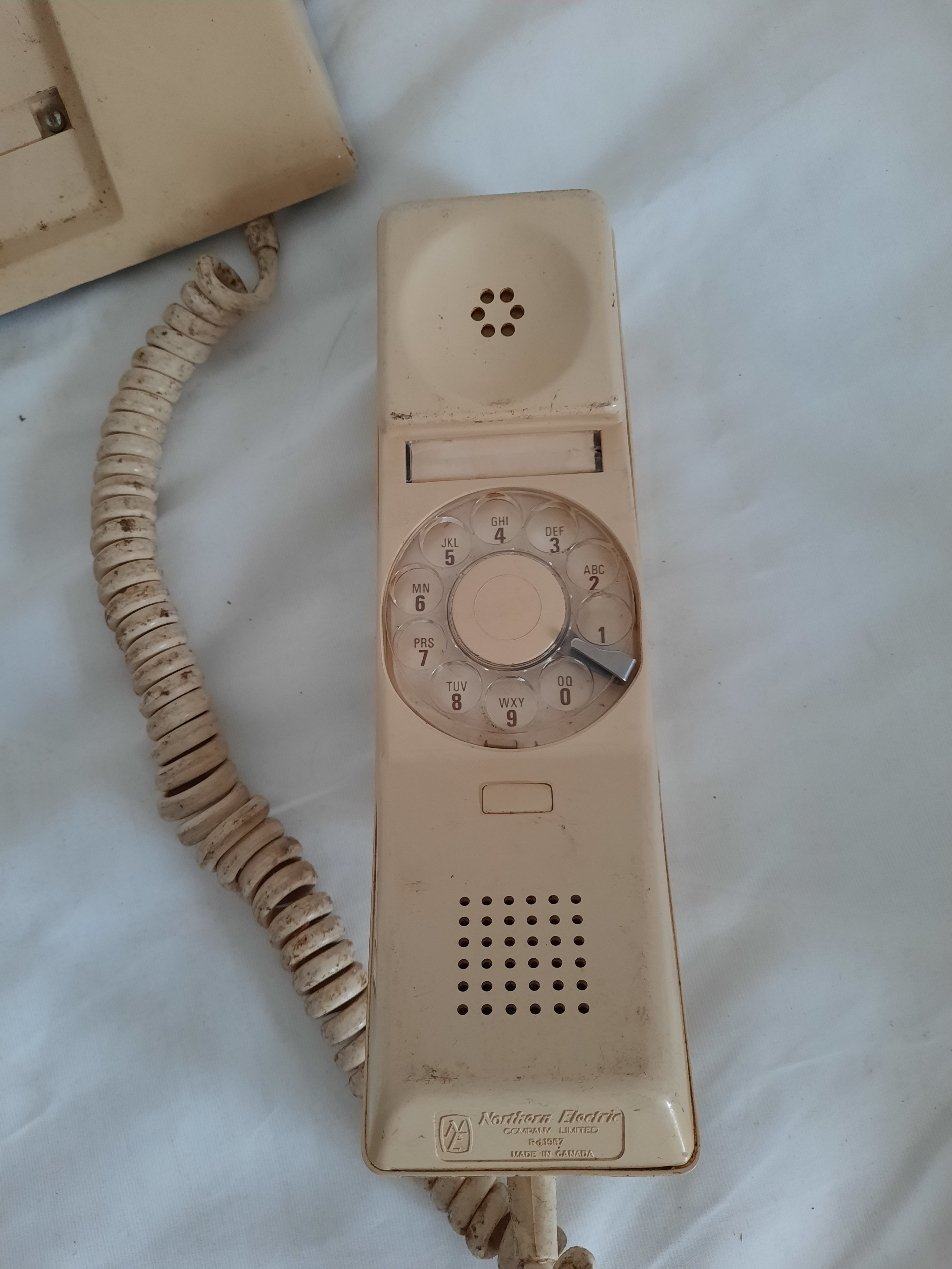 Voir photo 4 de Rare Téléphone vintage à cadran Thomson Contempra Rare Téléphone vintage à cadran Thomson Contempra État correct reconditionné photo 4
