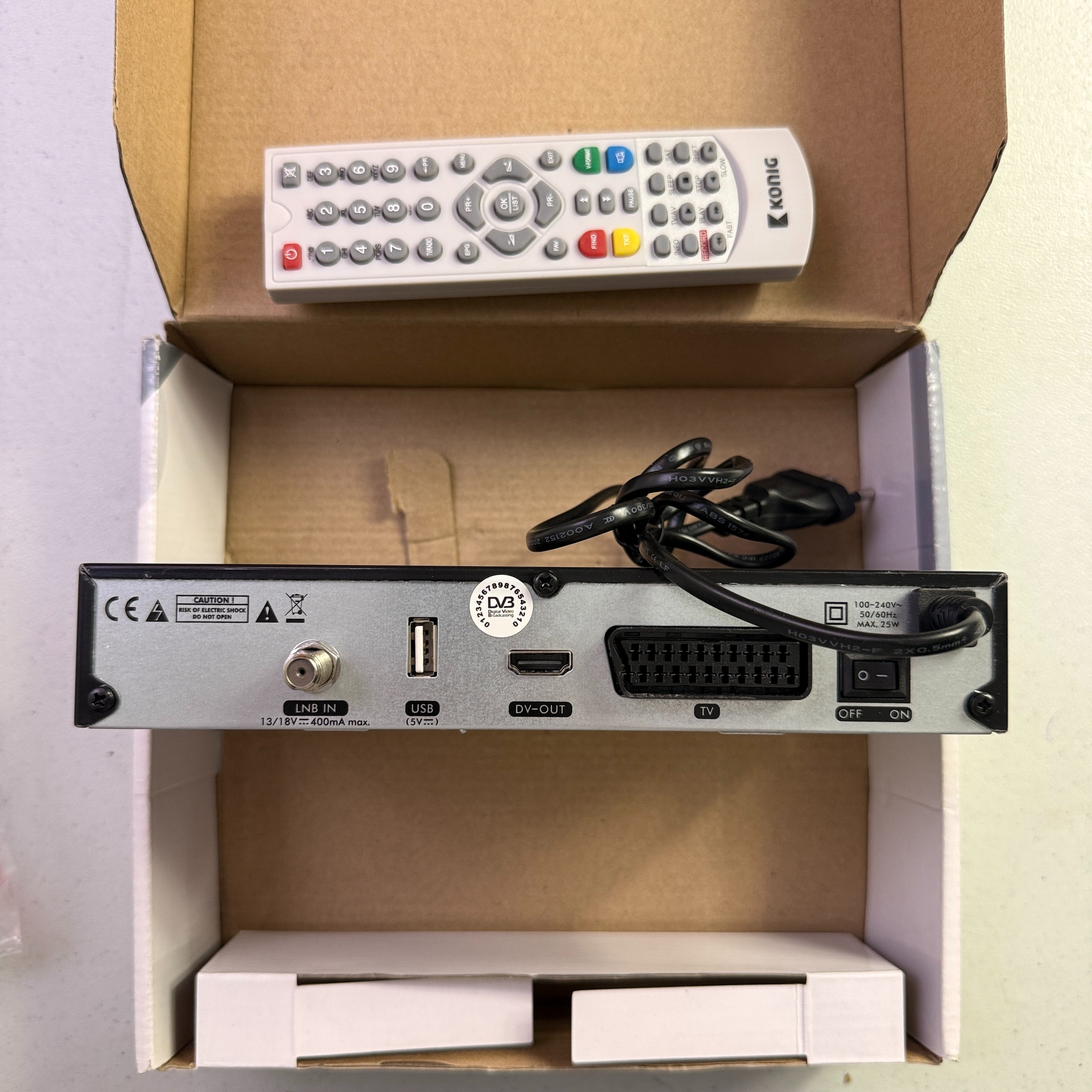 Voir photo 4 de Récepteur satellite haute définition DVB-S2 Rec11 Récepteur satellite haute définition DVB-S2 Rec11 Très bon état reconditionné photo 4
