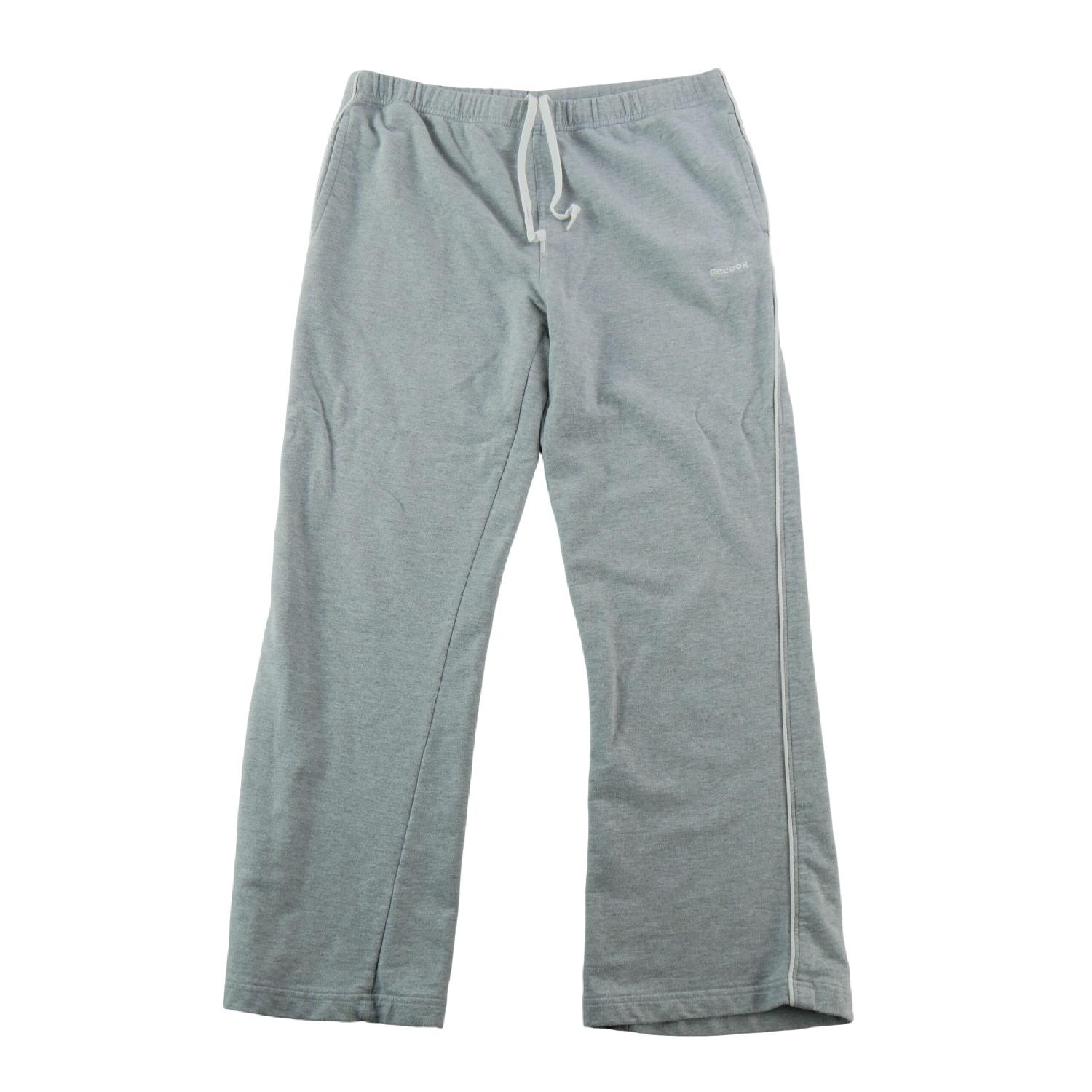 Reebok Jogging Coupe droite légèrement évasée Liseré latéral blanc Femme Taille M Gris Très bon état - 14,99 € Reebok Jogging Coupe droite légèrement évasée Liseré latéral blanc Femme Taille M Gris Très bon état Reebok reconditionné disponible sur Sporteed