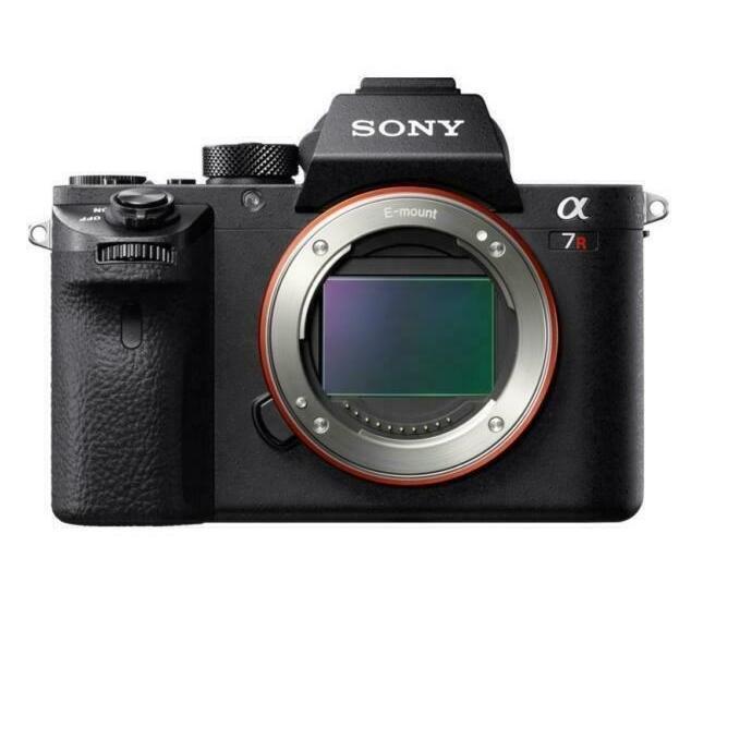Reflex A7R IV - Noir Sony Reconditionné - 1949,00 € Reflex A7R IV - Noir Sony Reconditionné Sony reconditionné disponible sur Backmarket