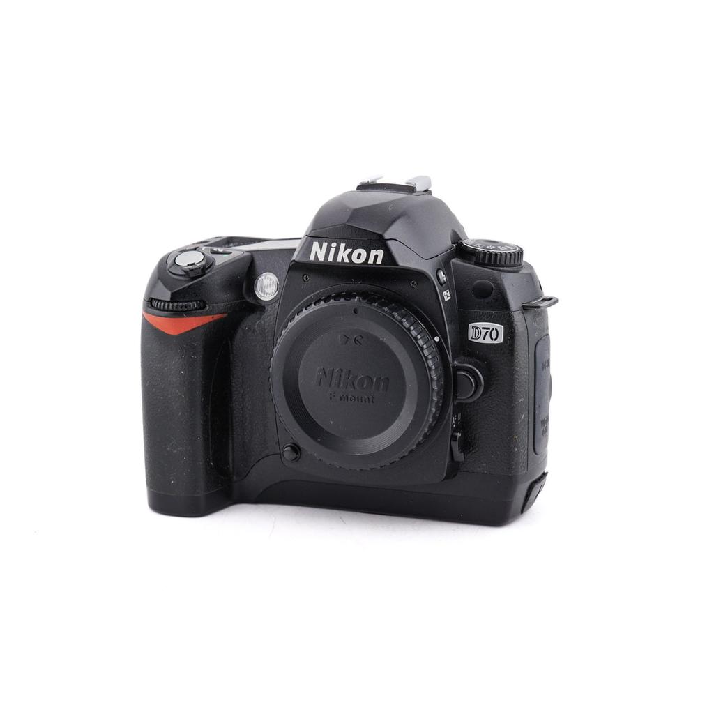 Voir photo 3 de Reflex D70 - Noir | Dero Reflex D70 - Noir Reconditionné Nikon reconditionné photo 3 | Dero