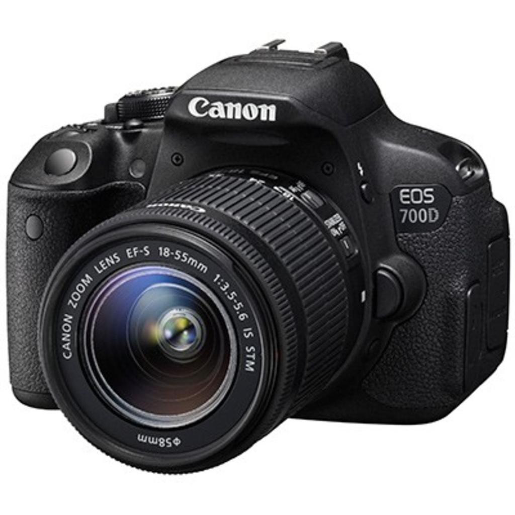 Reflex EOS 700D - Noir + Canon EF-S 18-55mm f/3.5-5.6 IS STM f/3.5-5.6 Reconditionné Canon reconditionné disponible sur Backmarket