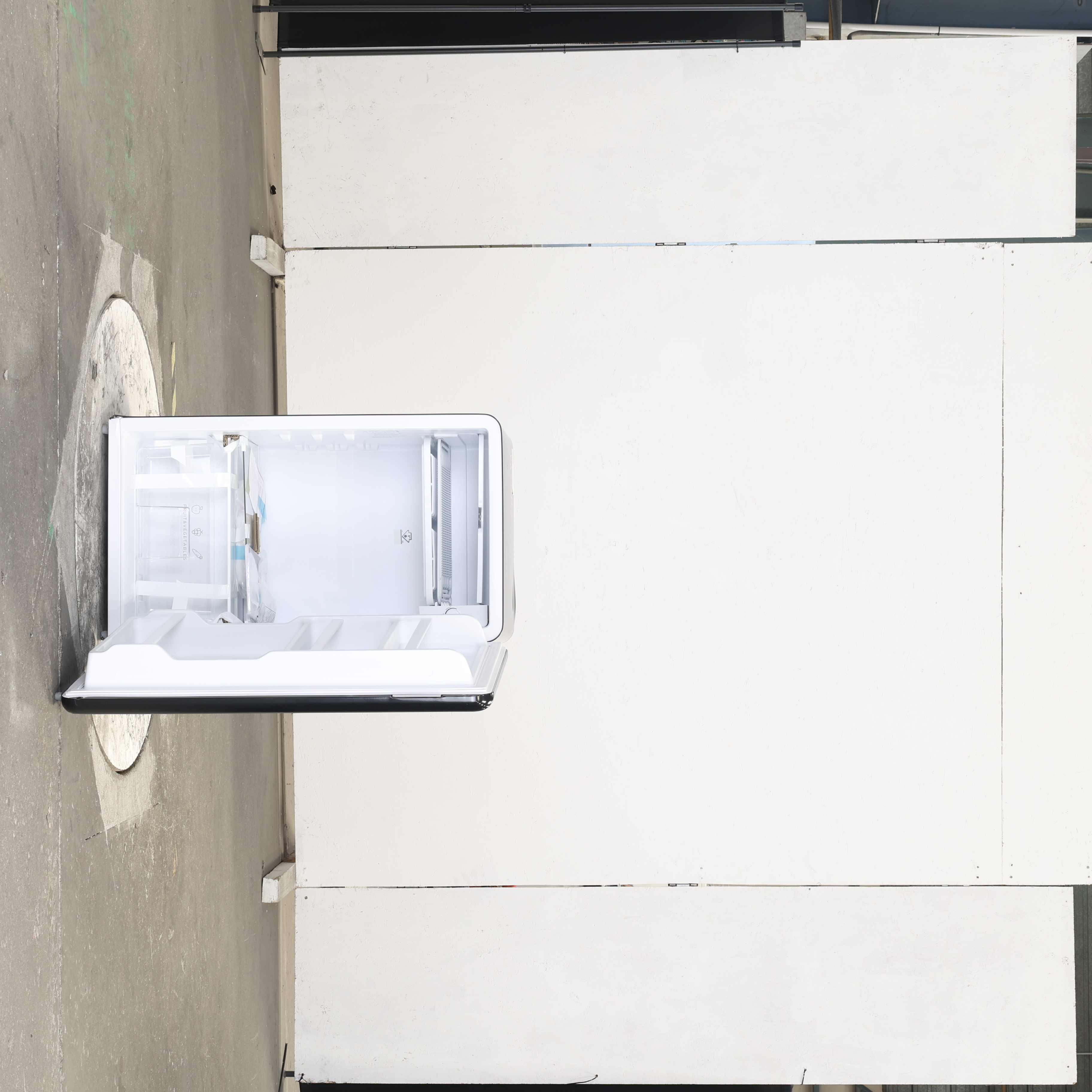 Réfrigérateur compact COMFEE RCD93DK2RT(E) Très bon état Comfee reconditionné disponible sur Underdog