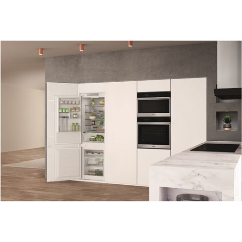 Réfrigérateurs combinés Froid Froid ventilé WHIRLPOOL 54cm, 4989961 État correct Whirlpool reconditionné disponible sur Fnac