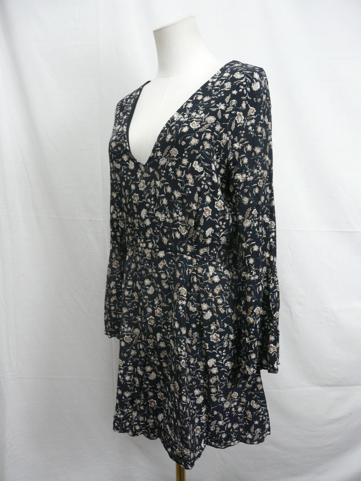 Voir photo 3 de RF113 - Robe midi - MANGO SUIT COLLECTION - Taille M RF113 - Robe midi - MANGO SUIT COLLECTION - Taille M Bon état reconditionné photo 3