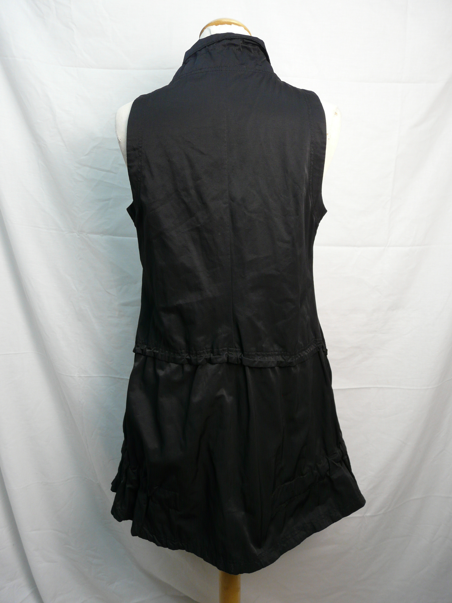 Voir photo 2 de RF283 - Robe boutonnée sans manches - Mado et les Autres - Taille 44 RF283 - Robe boutonnée sans manches - Mado et les Autres - Taille 44 Très bon état reconditionné photo 2