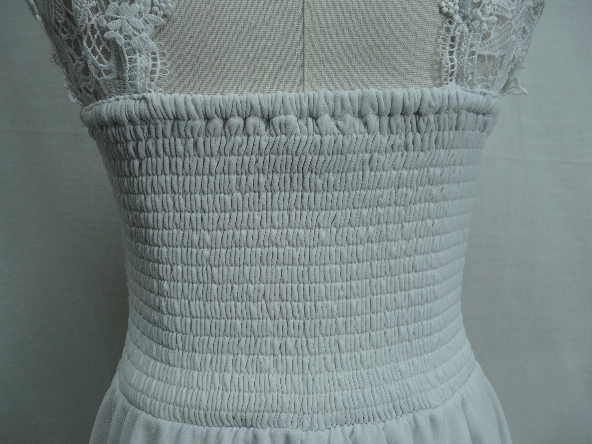 Voir photo 8 de RF292 - Robe de cérémonie - Mosquitos - Taille 36 RF292 - Robe de cérémonie - Mosquitos - Taille 36 Très bon état reconditionné photo 8