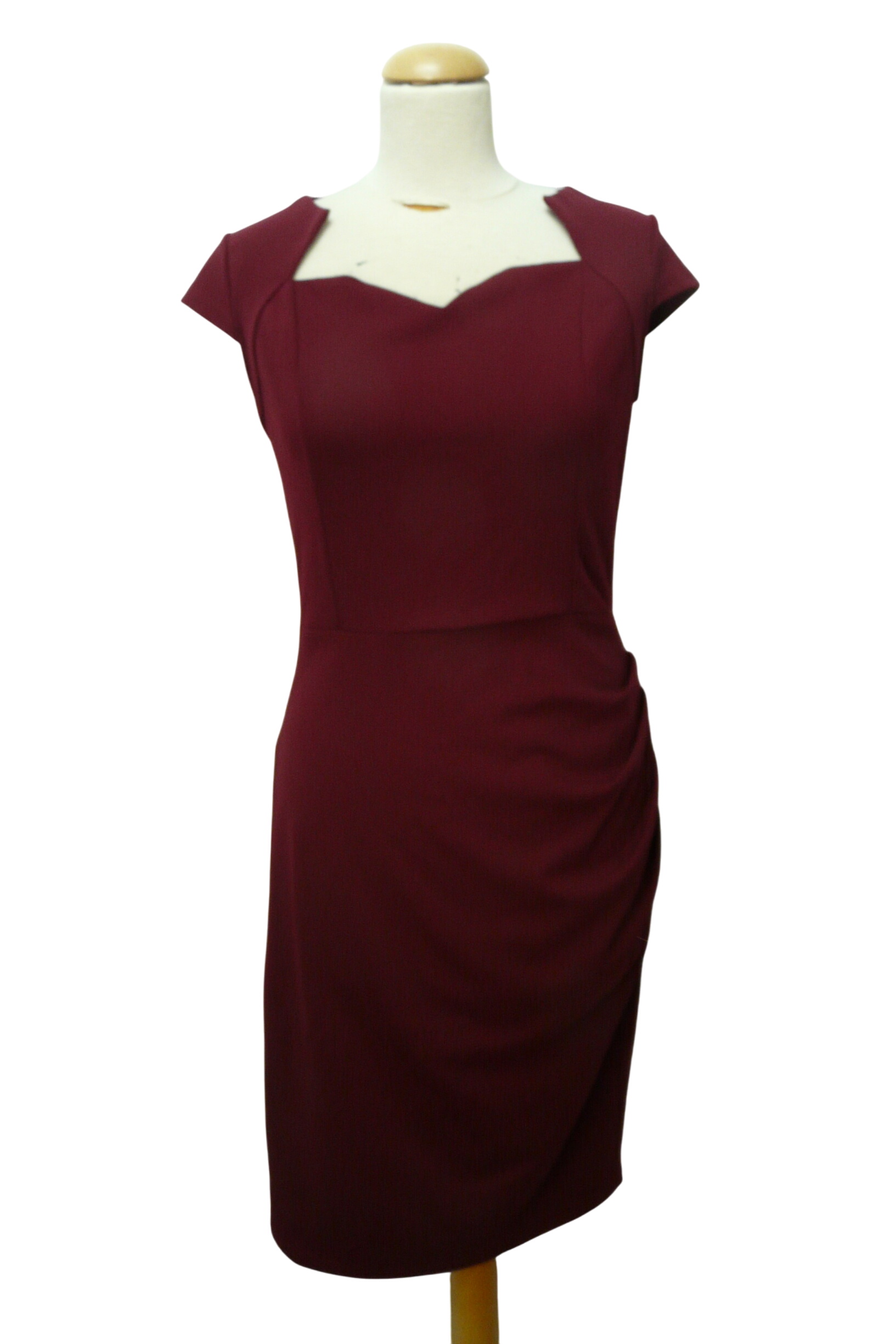 Acheter RF327 - Robe élégante - Miusol - Taille M Parfait état - 11,00 € RF327 - Robe élégante - Miusol - Taille M Parfait état reconditionné disponible sur Label Emmaüs