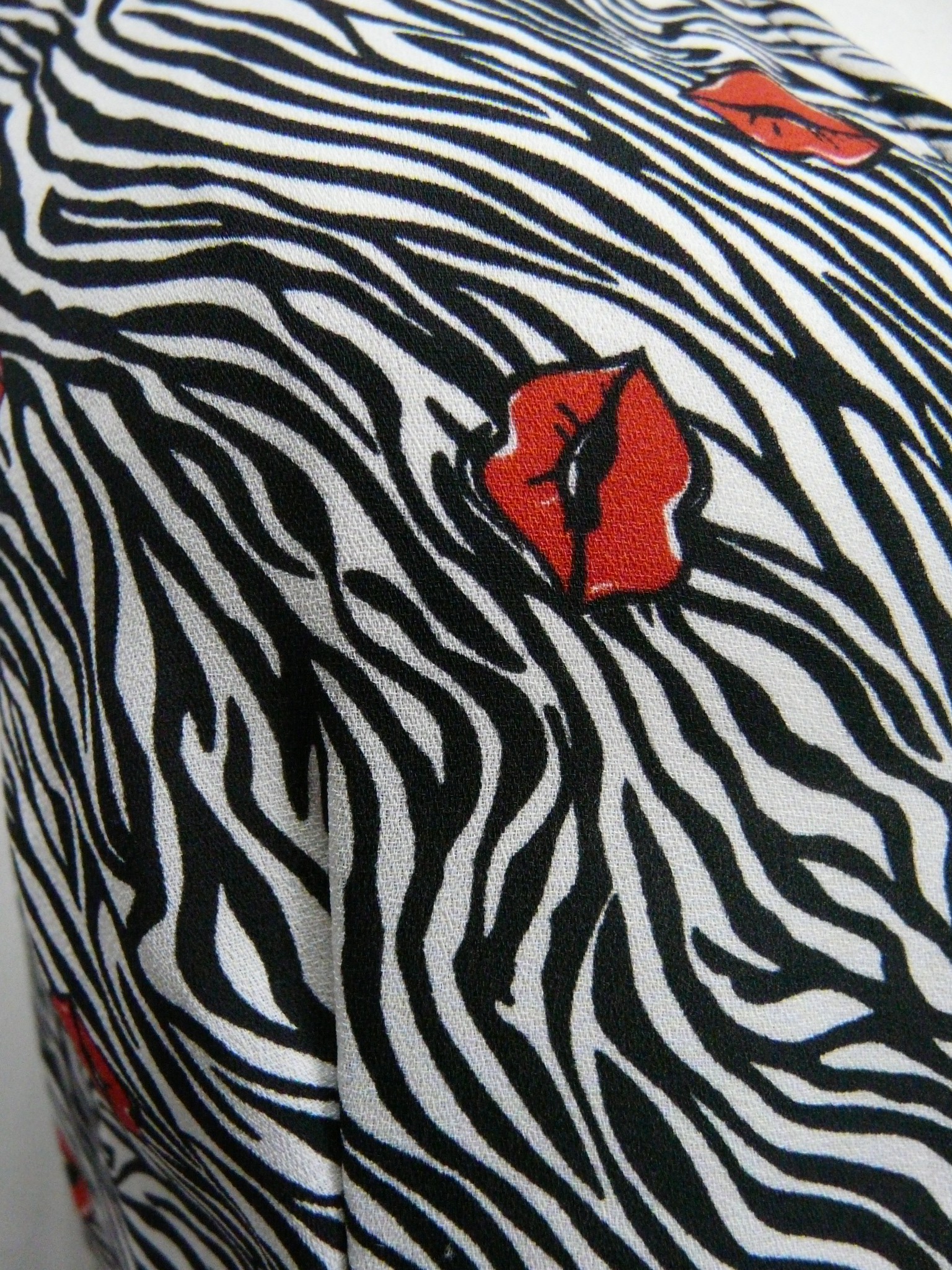 Voir photo 9 de RF329 - Combishort zébré - Morgan de toi - Taille 36 RF329 - Combishort zébré - Morgan de toi - Taille 36 Très bon état reconditionné photo 9