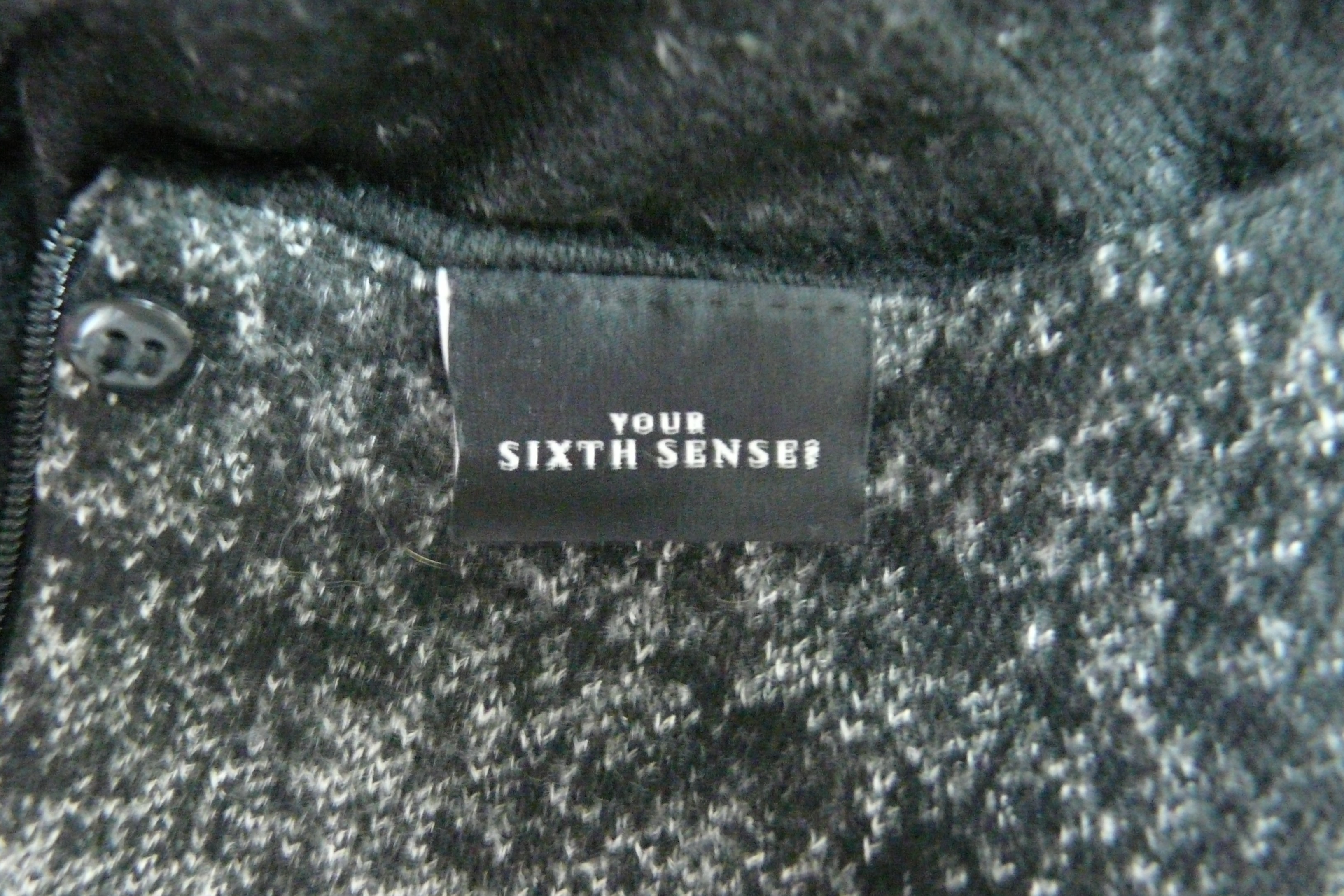 Voir photo 8 de RF57 - Robe en laine mélangée - Your Sixth Sense - Taille 44 RF57 - Robe en laine mélangée - Your Sixth Sense - Taille 44 Bon état reconditionné photo 8