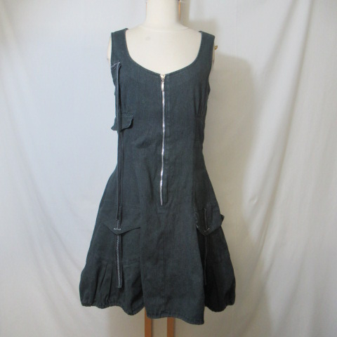 Acheter RF8 - Robe sans manches - 2 Two - Taille 1 (S) Bon état - 10,00 € RF8 - Robe sans manches - 2 Two - Taille 1 (S) Bon état reconditionné disponible sur Label Emmaüs