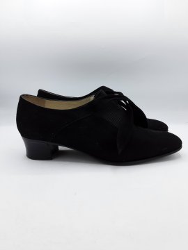 Acheter Richelieu AUDREY noirs de seconde main - 15,00 € Richelieu AUDREY noirs de seconde main N/A reconditionné disponible sur Claquettes Market
