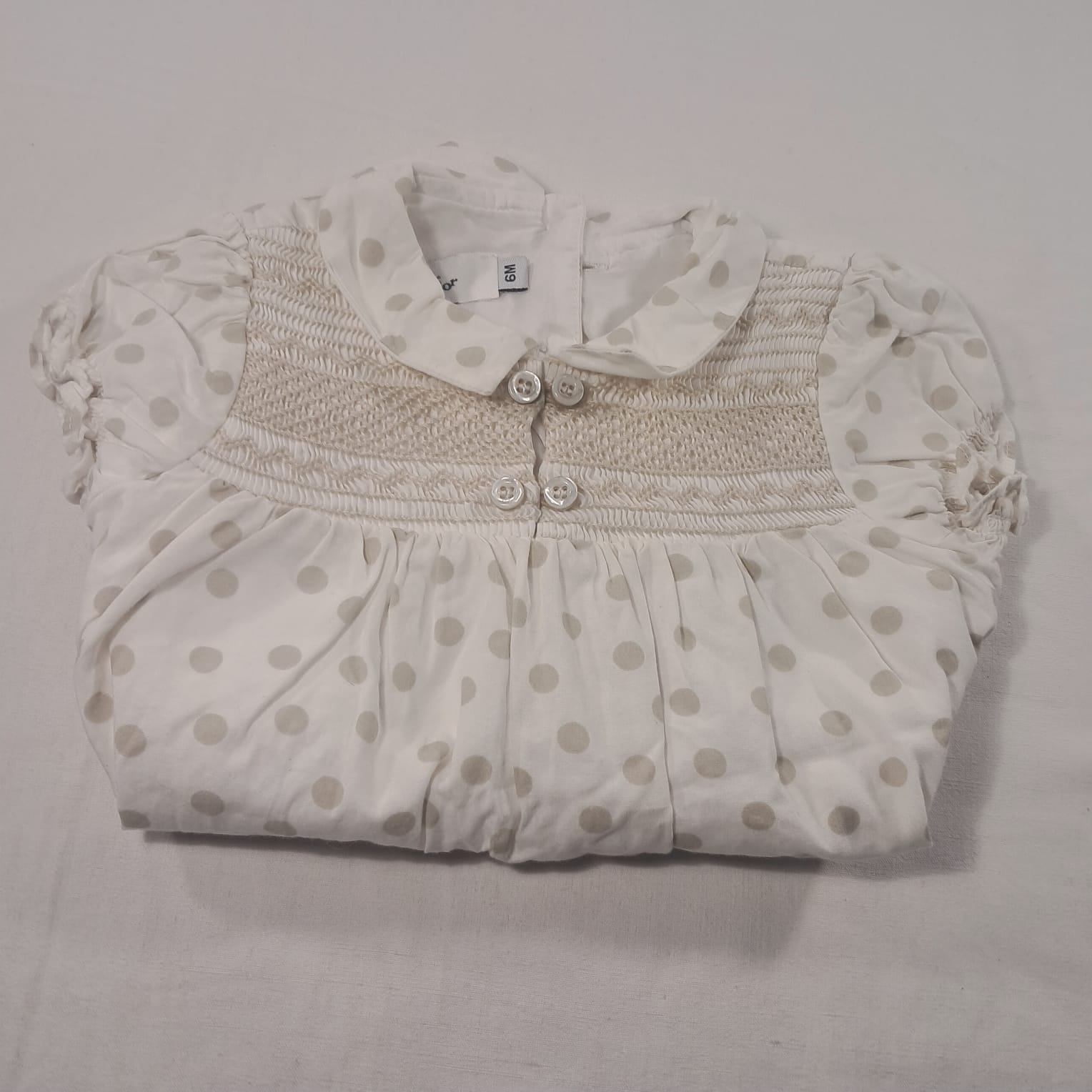 Voir photo 2 de Robe 6 mois Christian Dior Baby Robe 6 mois Christian Dior Baby Bon état reconditionné photo 2