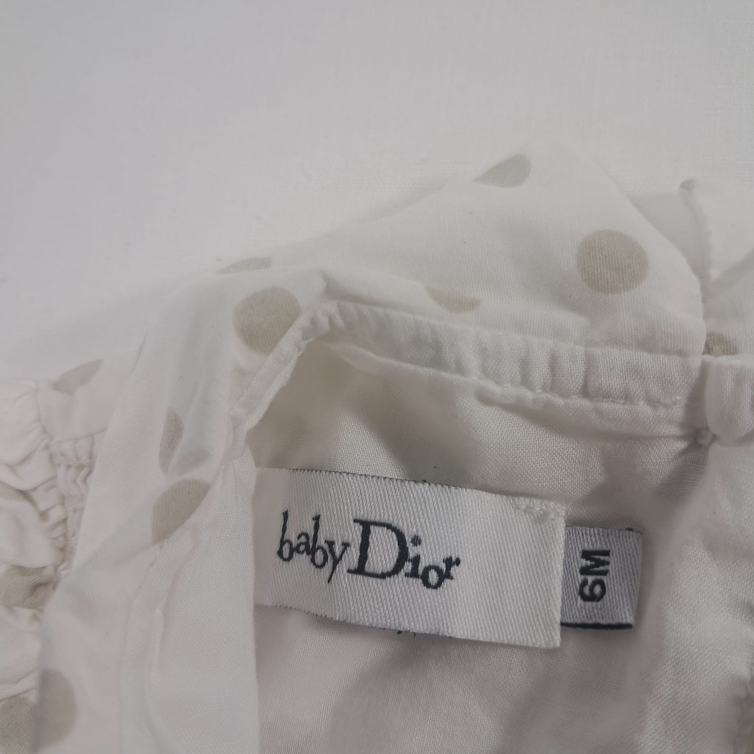 Voir photo 7 de Robe 6 mois Christian Dior Baby Robe 6 mois Christian Dior Baby Bon état reconditionné photo 7