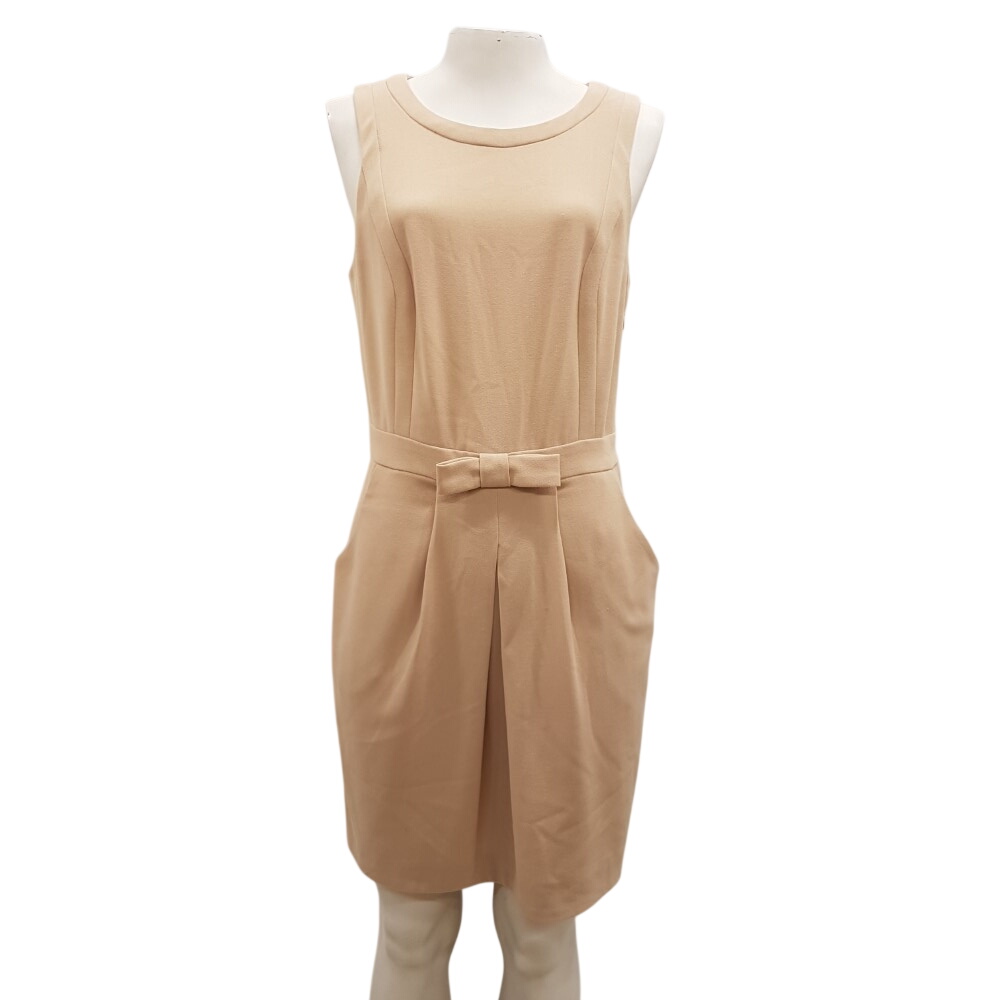 Robe beige - CLAUDIE PIERLOT - Taille 38 Très bon état - 50,00 € Robe beige - CLAUDIE PIERLOT - Taille 38 Très bon état reconditionné disponible sur Label Emmaüs