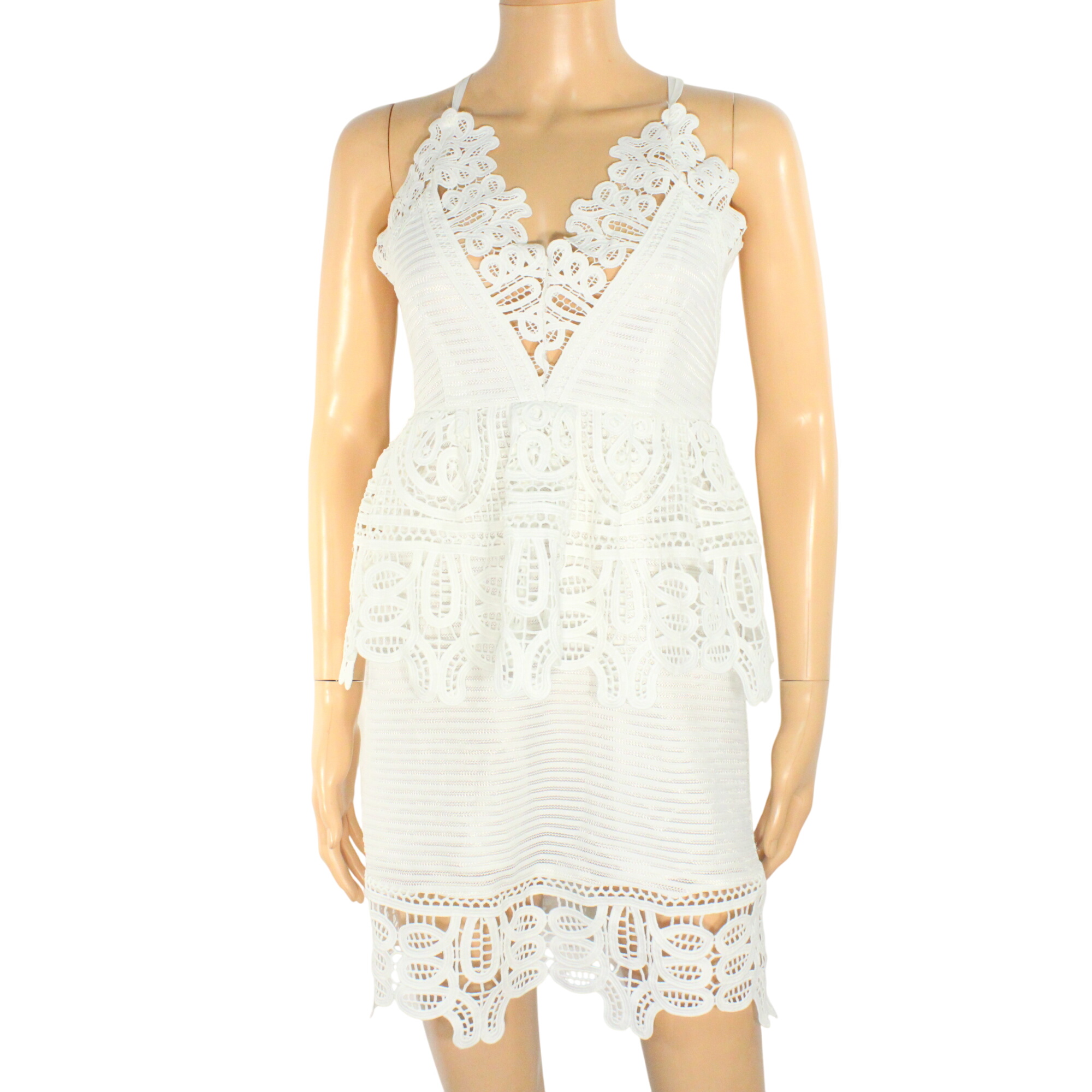 Acheter Robe Blanche Dentelle M Taille 36 Très bon état - 11,50 € Robe Blanche Dentelle M Taille 36 Très bon état reconditionné disponible sur Label Emmaüs