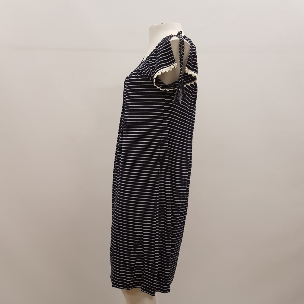 Voir photo 2 de Robe bleu marine à fines rayures blanches - CREEKS - Taille XS Robe bleu marine à fines rayures blanches - CREEKS - Taille XS Très bon état reconditionné photo 2