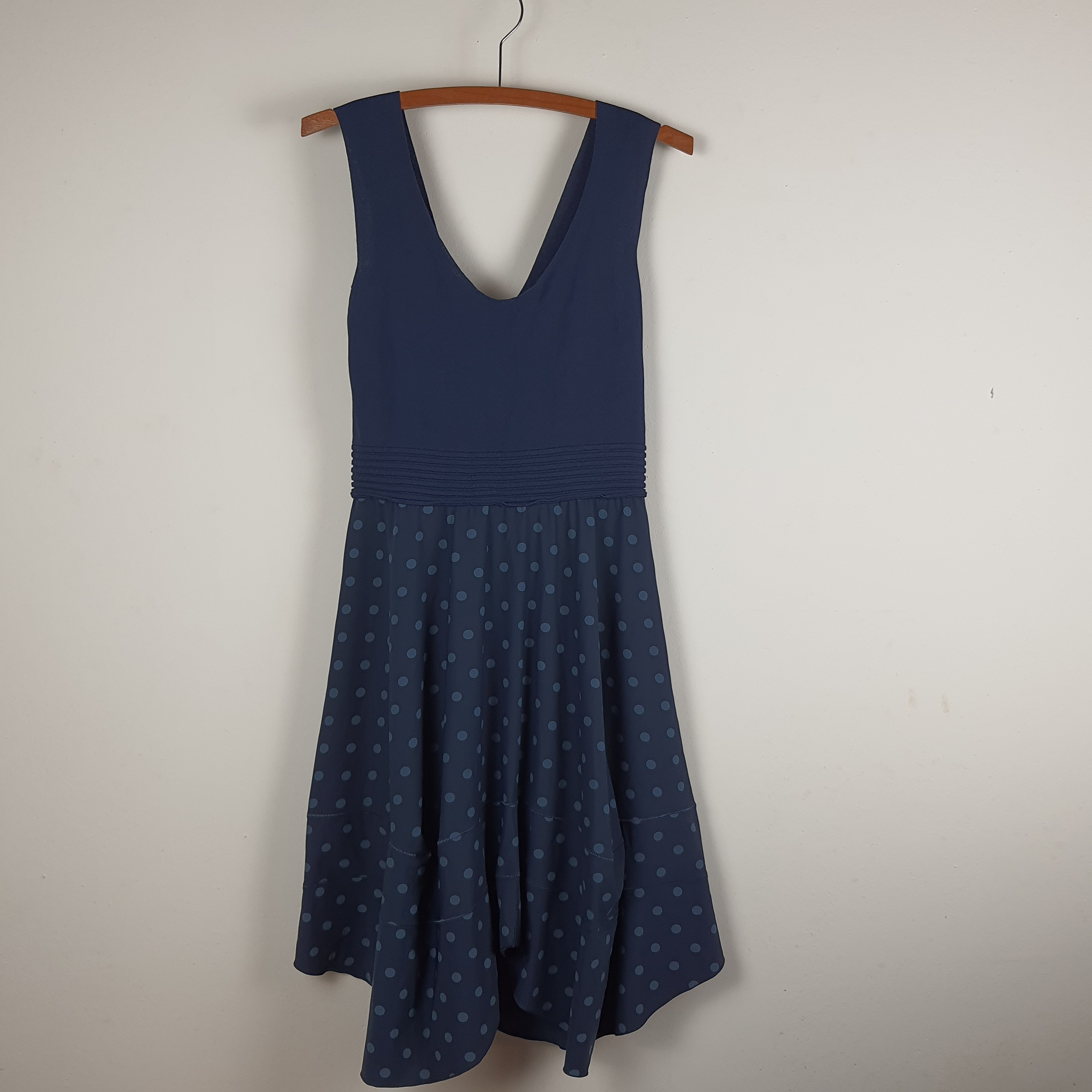 Acheter Robe bleue à pois - Crea Concept - 38 Très bon état - 10,00 € Robe bleue à pois - Crea Concept - 38 Très bon état reconditionné disponible sur Label Emmaüs