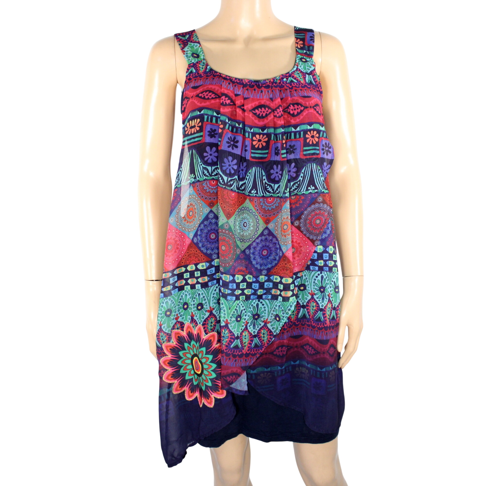 Robe Bleue Marine DESIGUAL Taille 40 Bon état - 15,00 € Robe Bleue Marine DESIGUAL Taille 40 Bon état reconditionné disponible sur Label Emmaüs