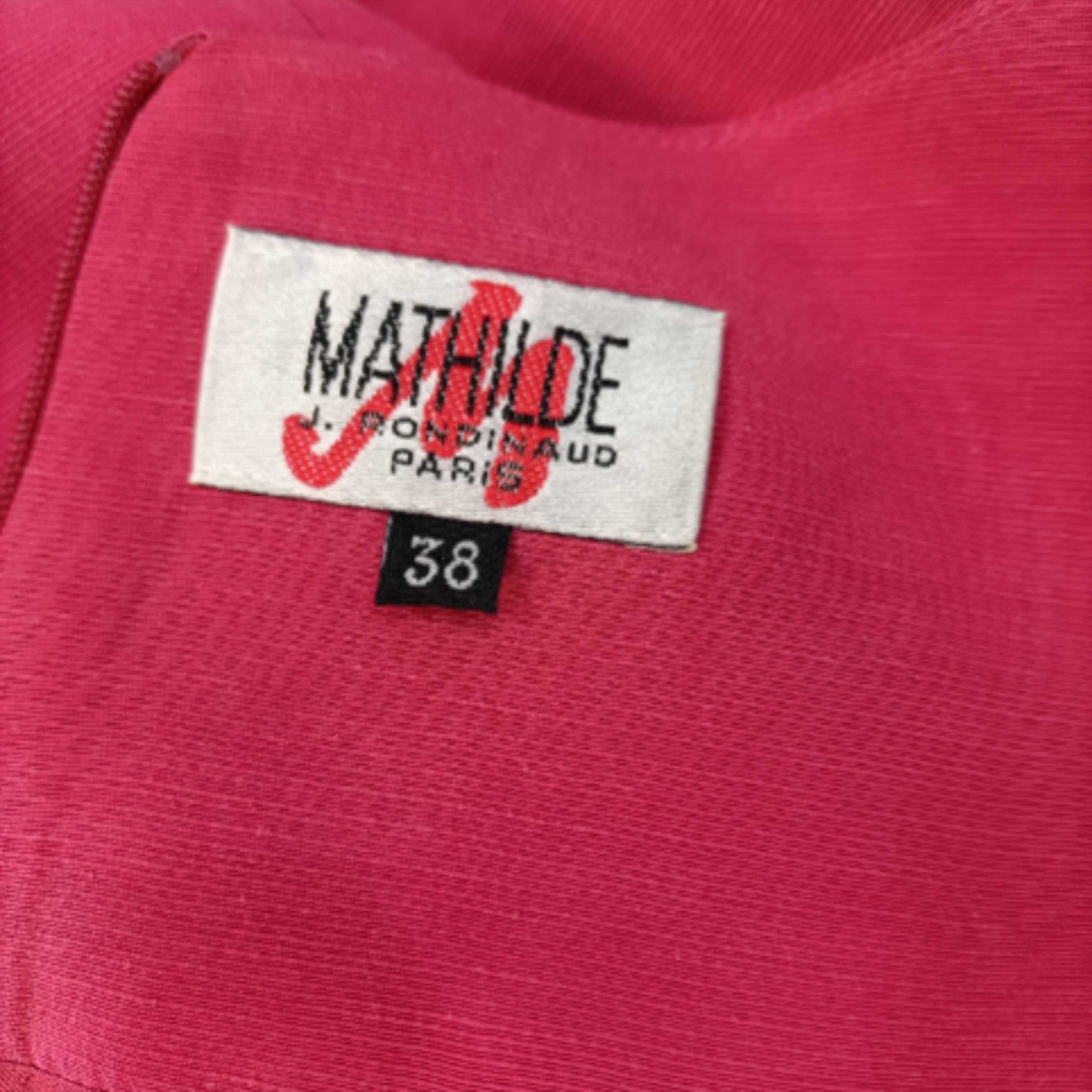 Voir photo 10 de Robe chic rose - Mathilde J. Rondinaud - Taille 38 Robe chic rose - Mathilde J. Rondinaud - Taille 38 Bon état reconditionné photo 10