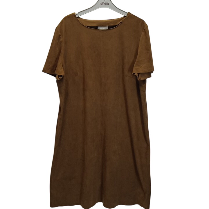 Acheter Robe courte " A LINE DRESS YESSICA" Taille FR 48 Très bon état - 10,00 € Robe courte " A LINE DRESS YESSICA" Taille FR 48 Très bon état reconditionné disponible sur Label Emmaüs