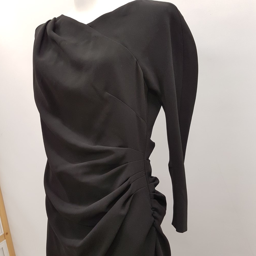 Voir photo 5 de Robe de fête noire - MAX MARA - Taille 40 ESTIME Robe de fête noire - MAX MARA - Taille 40 ESTIME Très bon état reconditionné photo 5