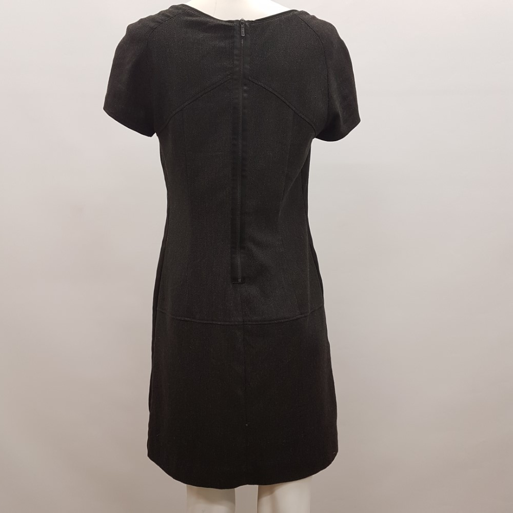Acheter Robe de fêtes noire chinée - CHATTAWAK - Taille 38 Très bon état - 10,50 € Robe de fêtes noire chinée - CHATTAWAK - Taille 38 Très bon état reconditionné disponible sur Label Emmaüs