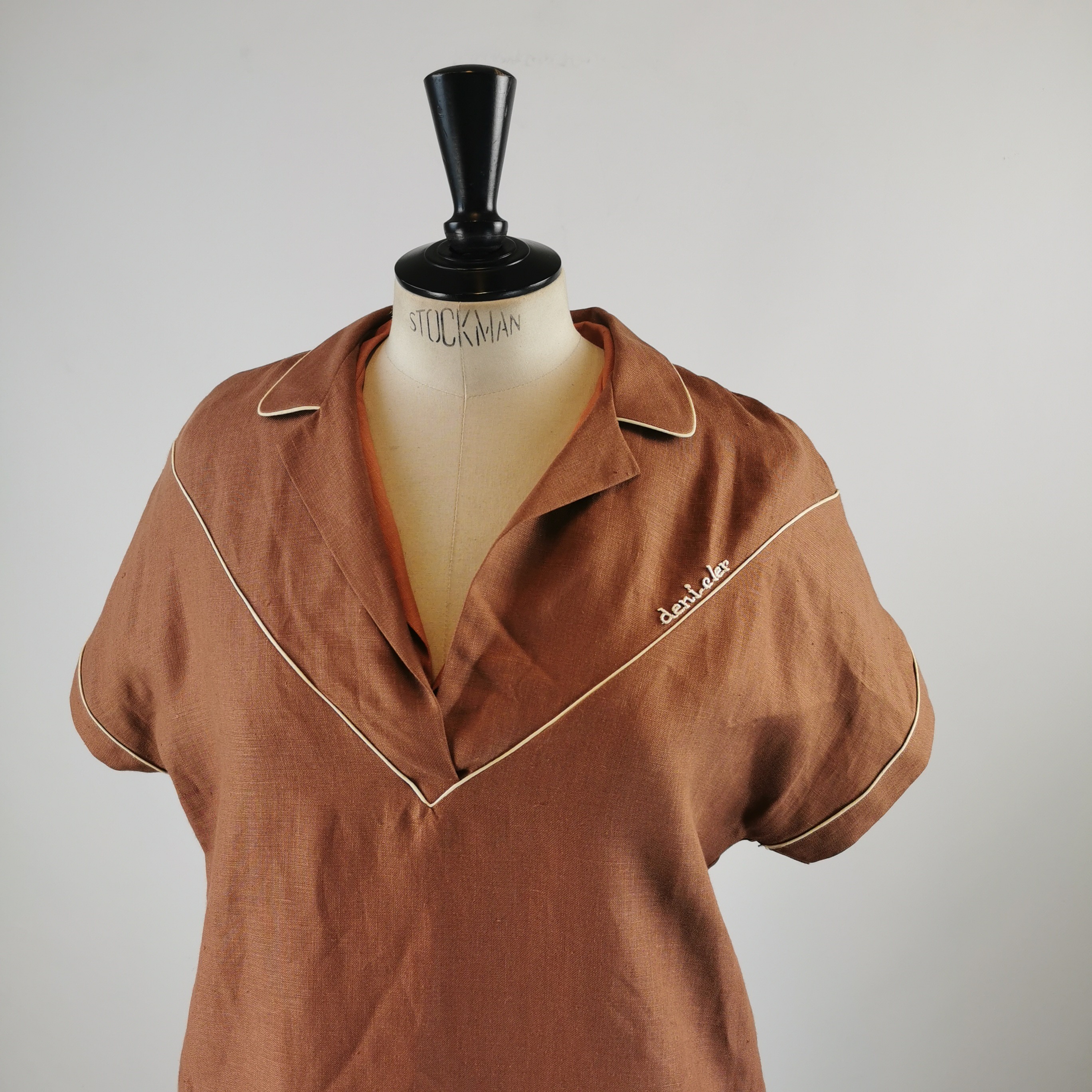 Voir photo 3 de Robe - Deni-Eler - Taille 38 - Marron Robe - Deni-Eler - Taille 38 - Marron Très bon état reconditionné photo 3