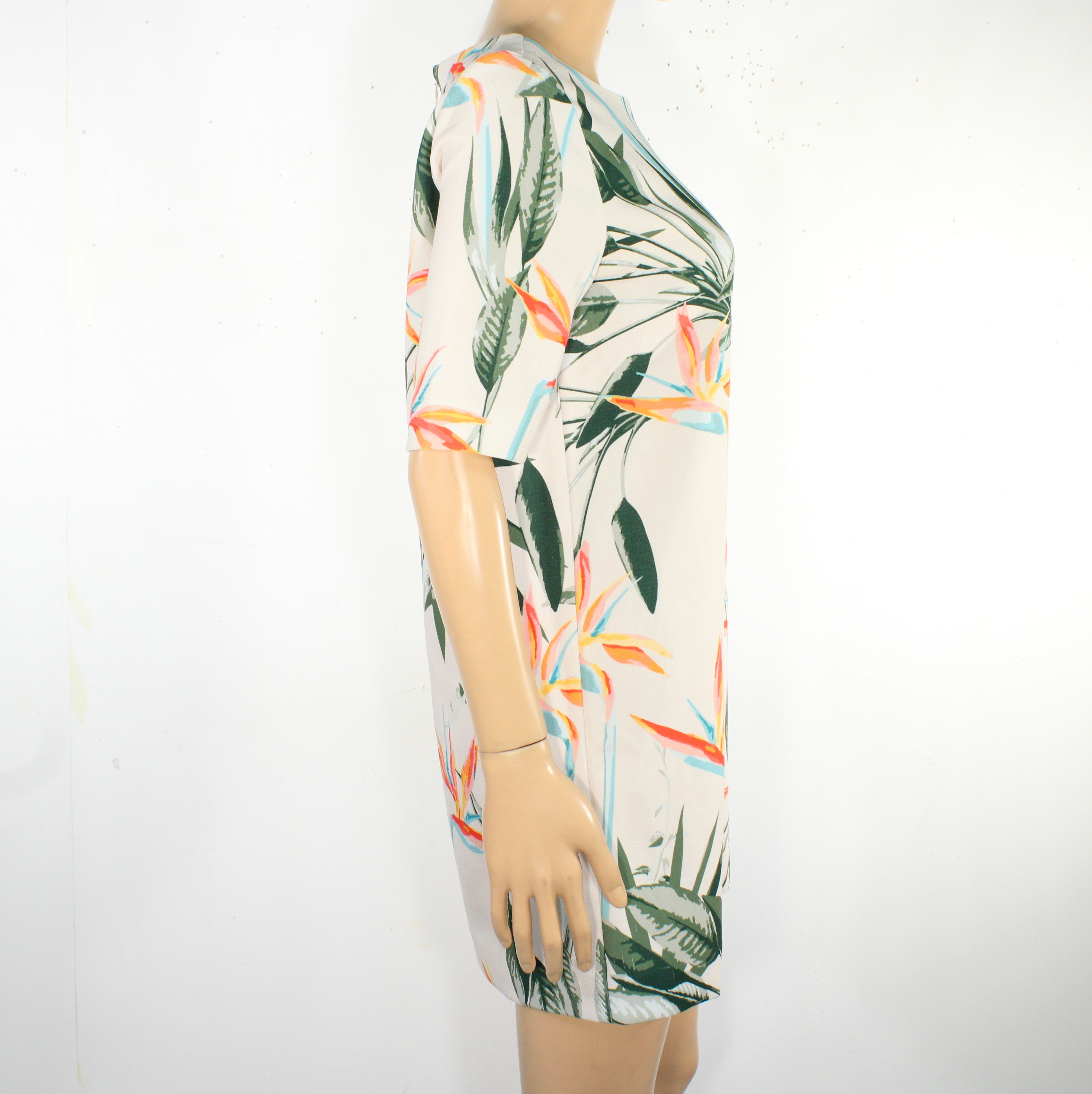 Voir photo 3 de Robe Ecru Tropical ONLY Taille 34 Robe Ecru Tropical ONLY Taille 34 Bon état reconditionné photo 3