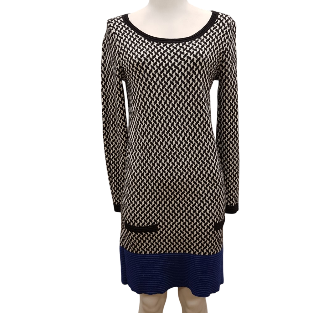 Acheter Robe en maille noire blanche et bleue - ETAM - Taille S Très bon état - 10,00 € Robe en maille noire blanche et bleue - ETAM - Taille S Très bon état reconditionné disponible sur Label Emmaüs